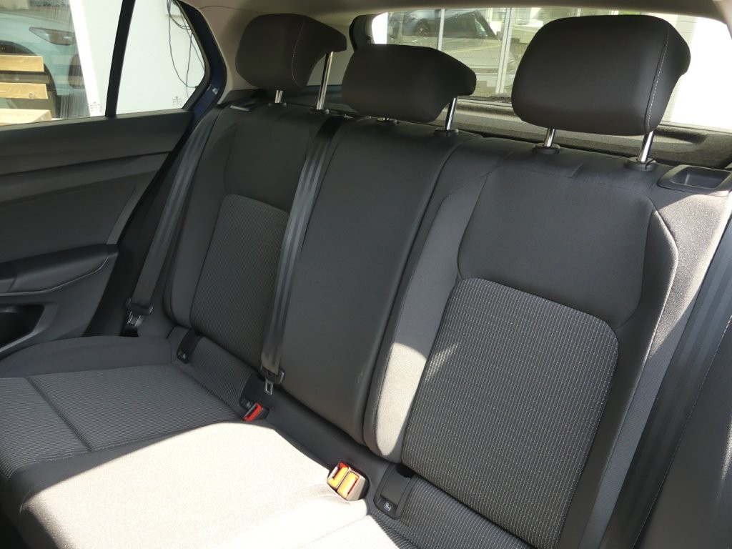 VW Golf 1.5 e TSI mHEV Value DSG-image-11