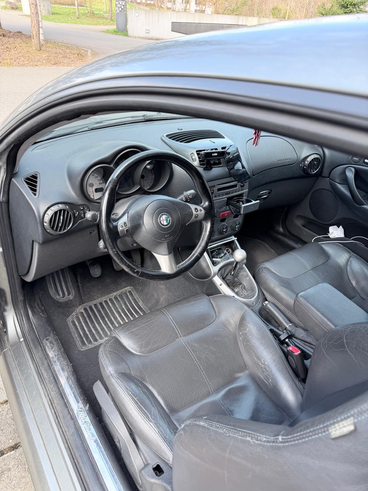 ALFA ROMEO 2.0 JTS Distinctive-image-3
