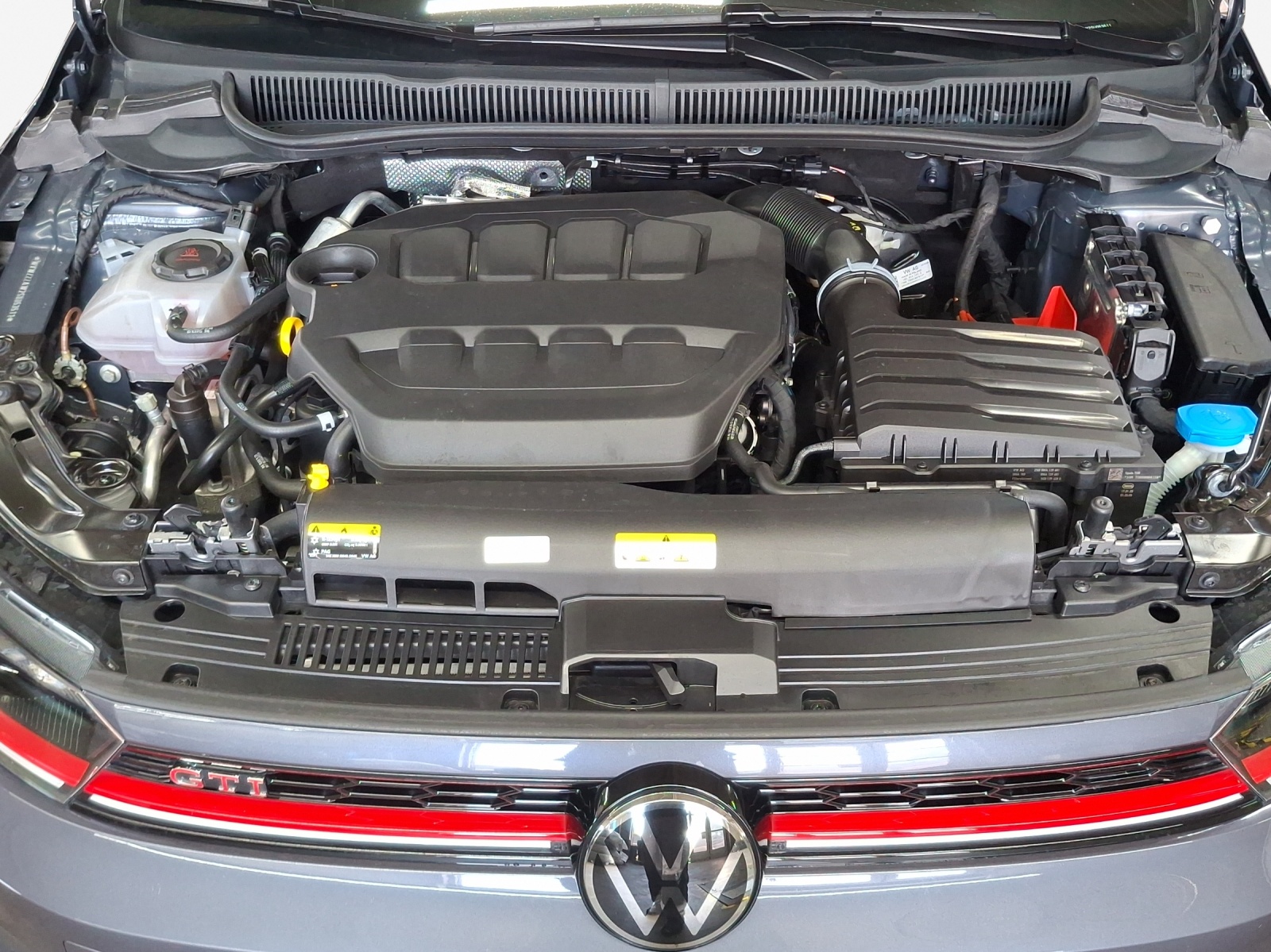 VW Polo 2.0 TSI GTI DSG-image-15