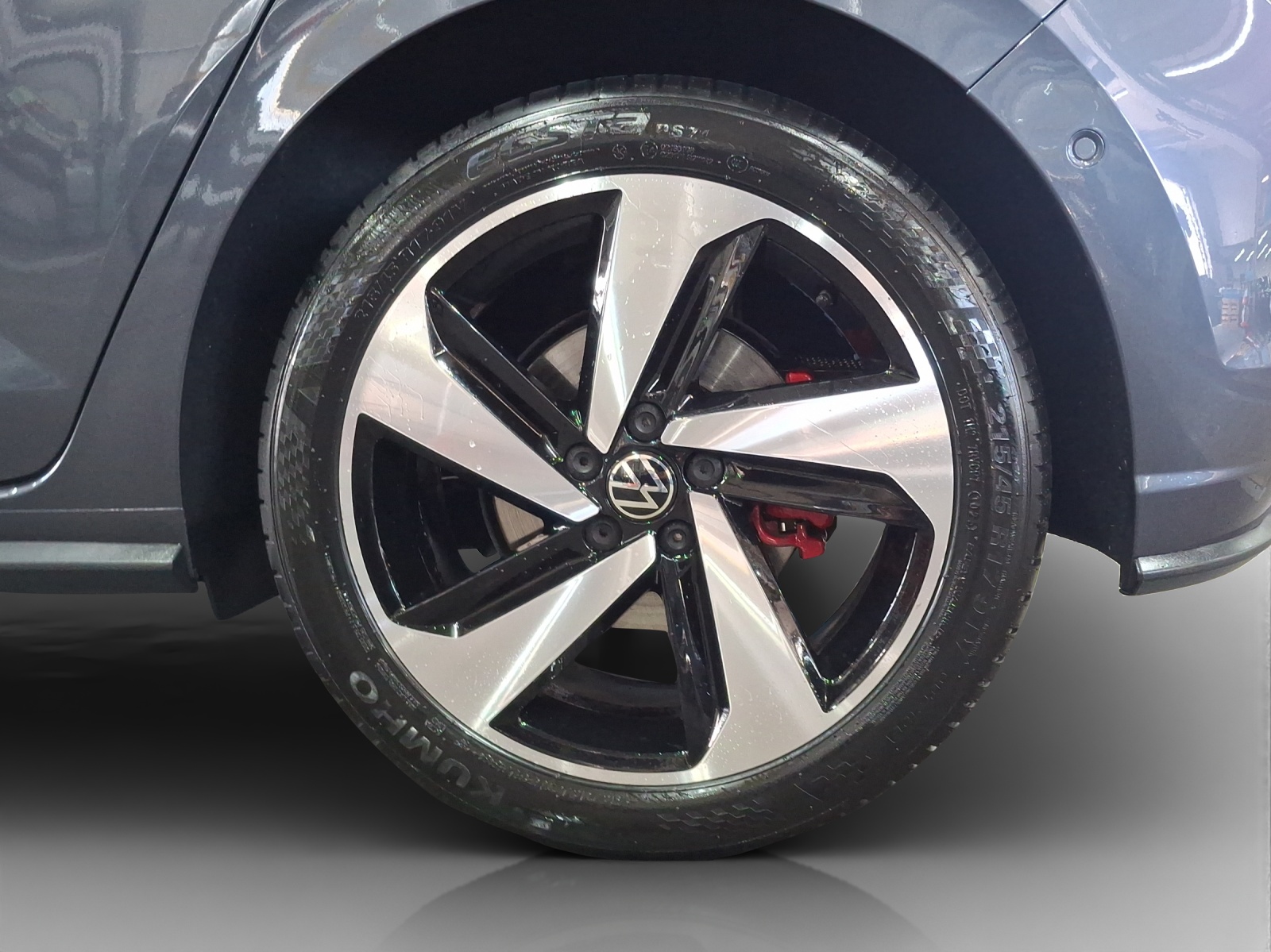 VW Polo 2.0 TSI GTI DSG-image-13