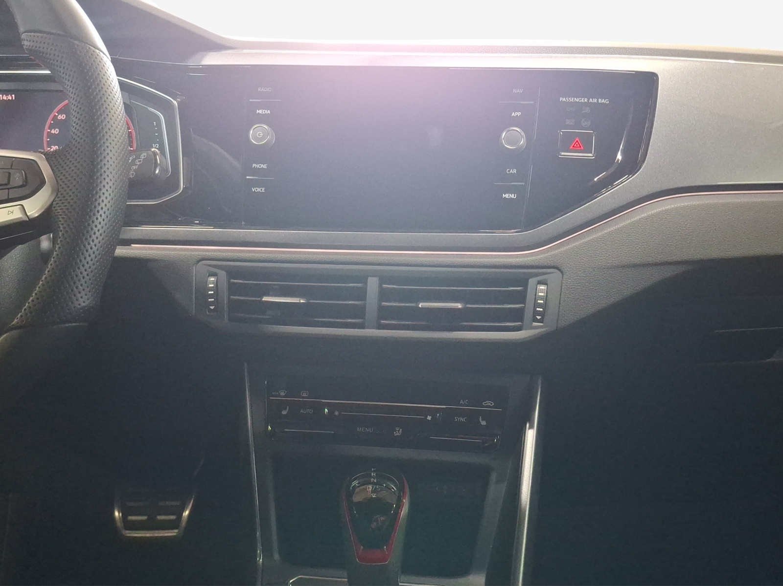 VW Polo 2.0 TSI GTI DSG-image-10