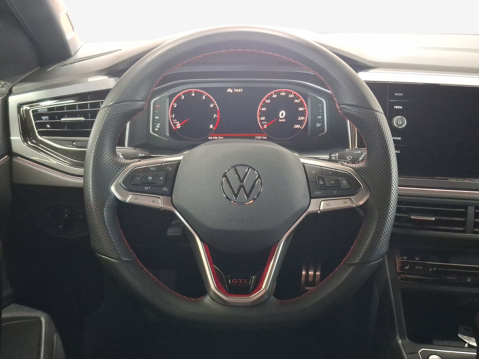 VW Polo 2.0 TSI GTI DSG-image-9