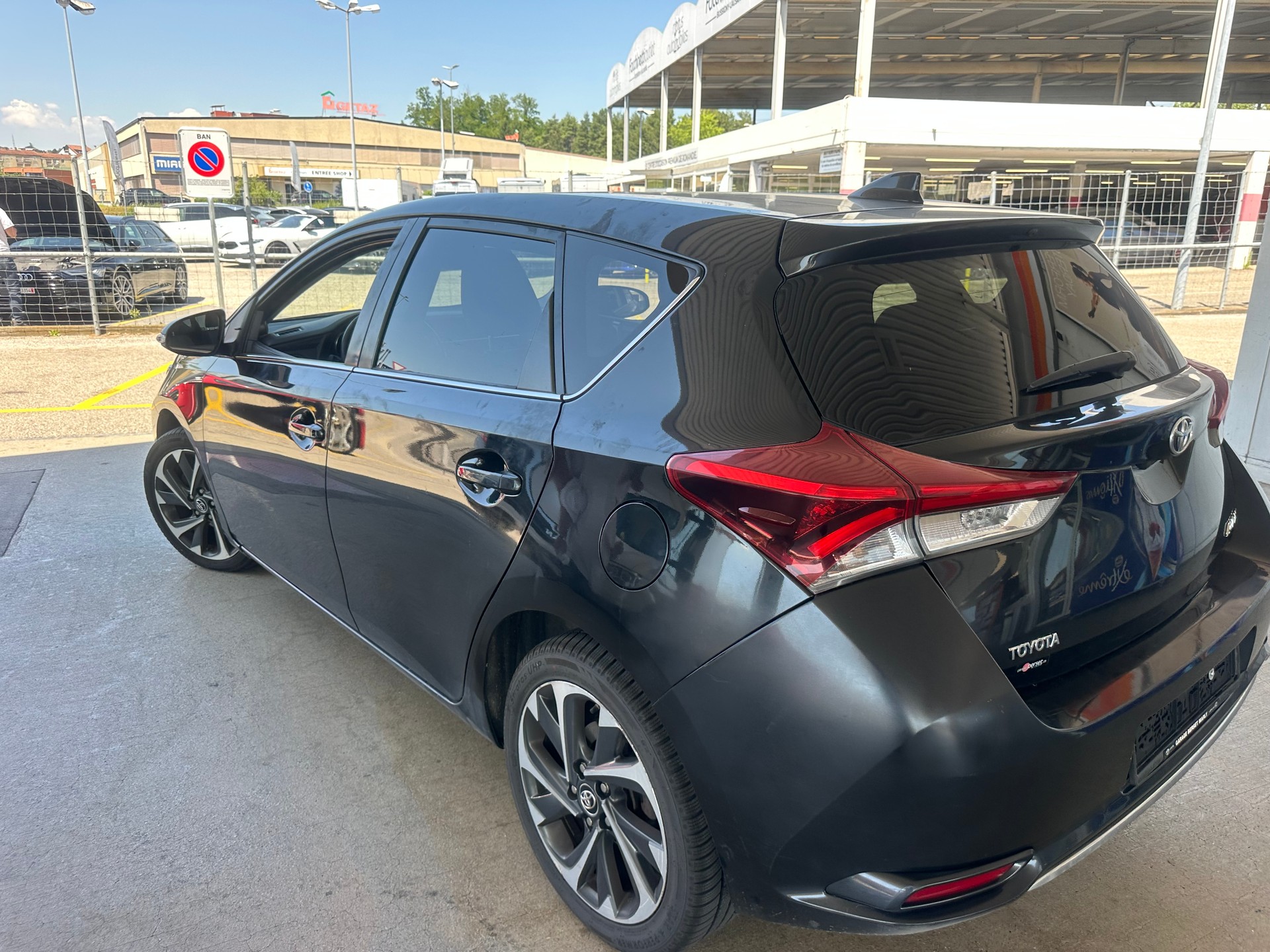 TOYOTA Auris 1.2 Turbo Swiss Trend-image-10