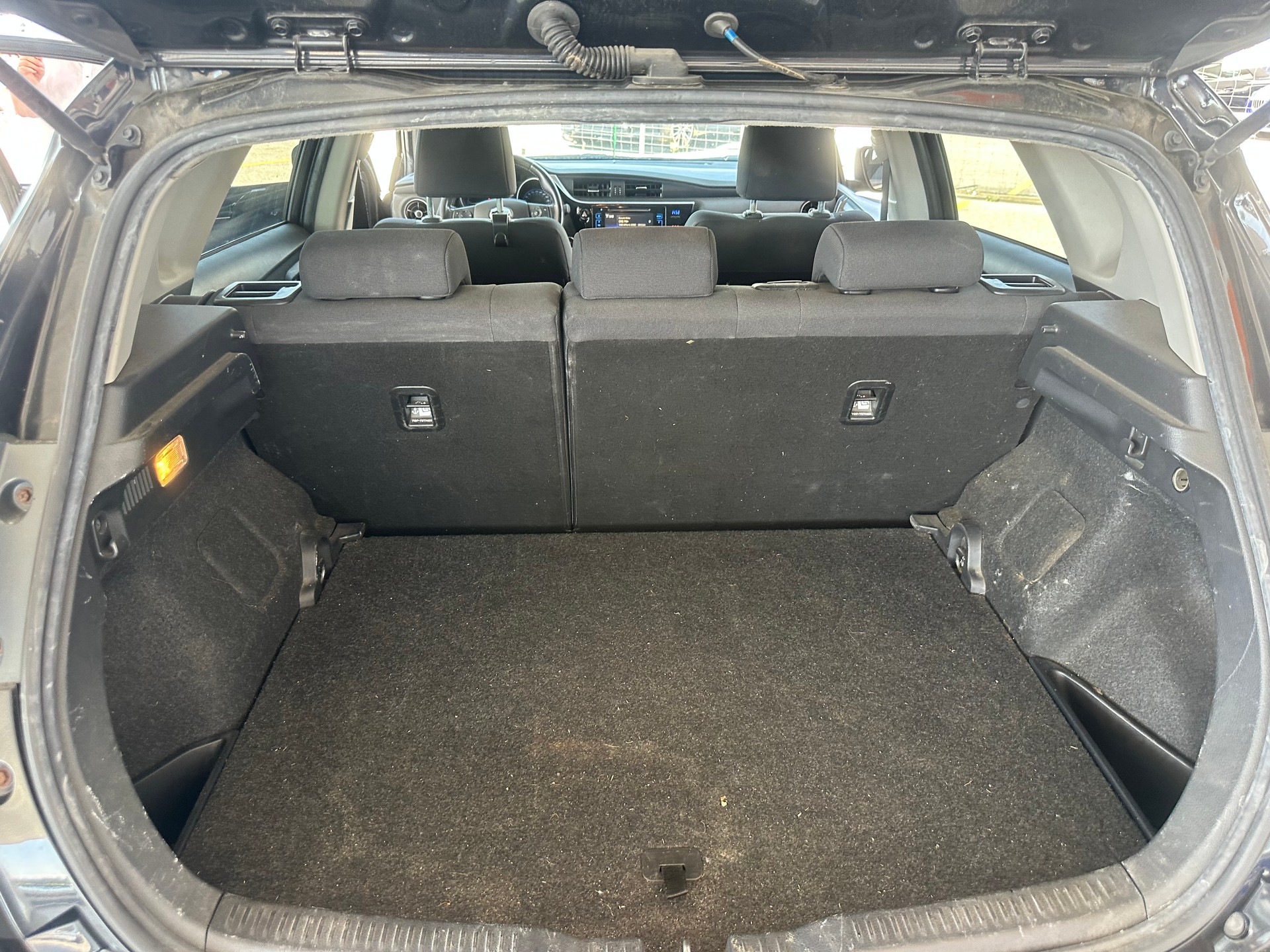 TOYOTA Auris 1.2 Turbo Swiss Trend-image-2