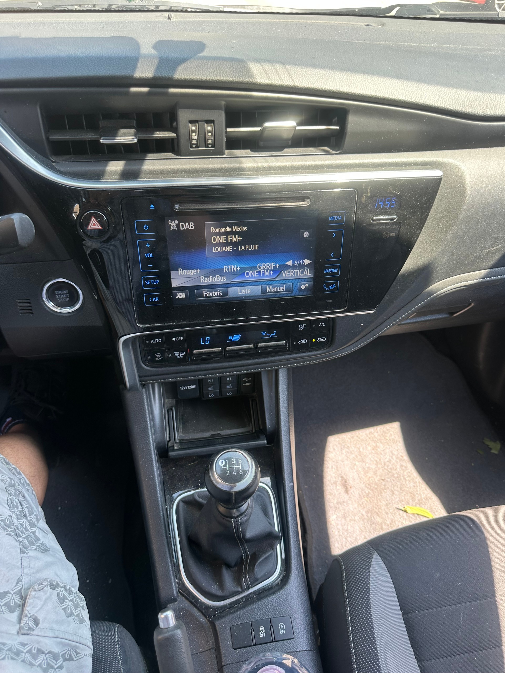 TOYOTA Auris 1.2 Turbo Swiss Trend-image-4