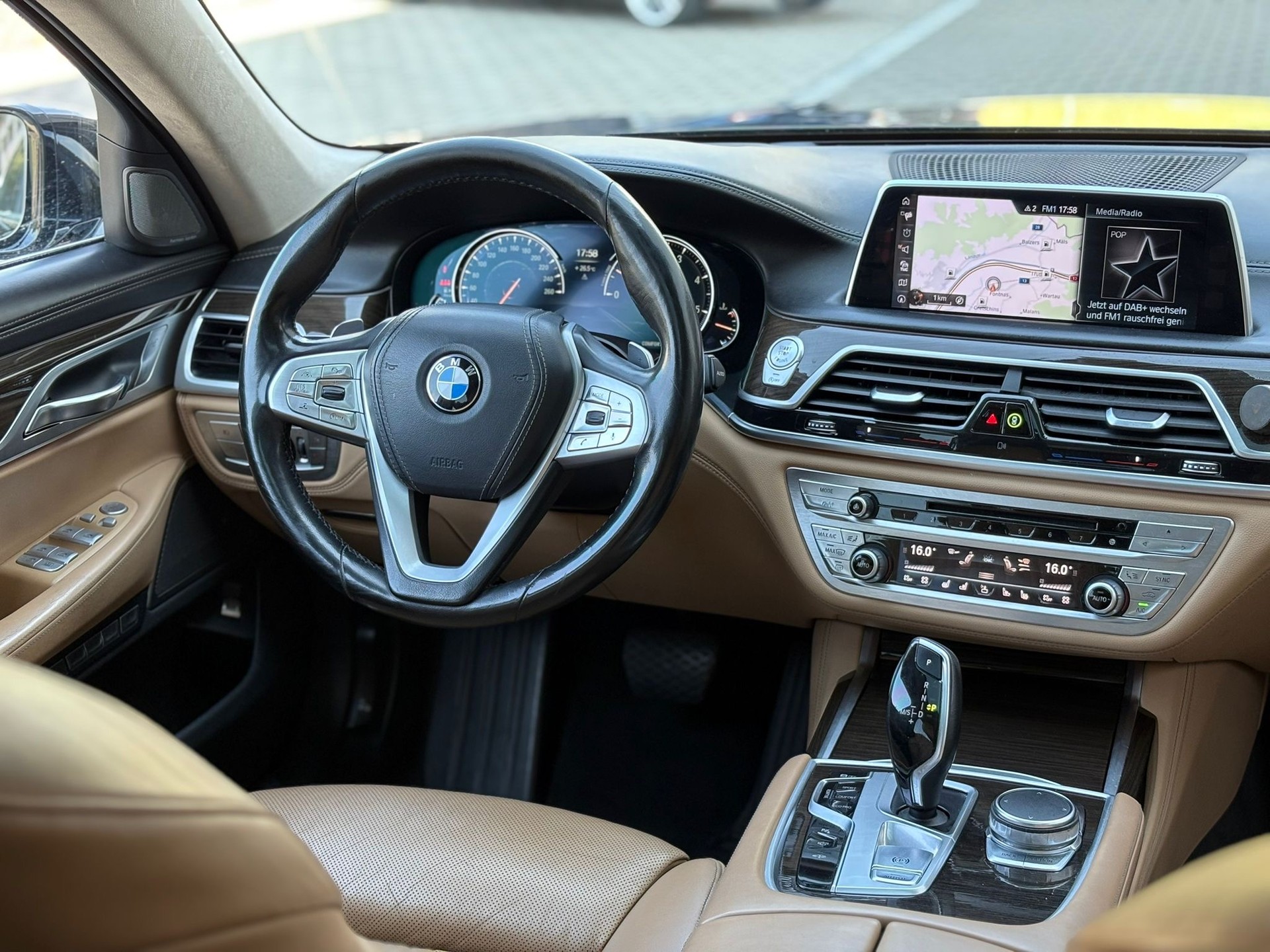 BMW 740d xDrive Steptronic-image-5