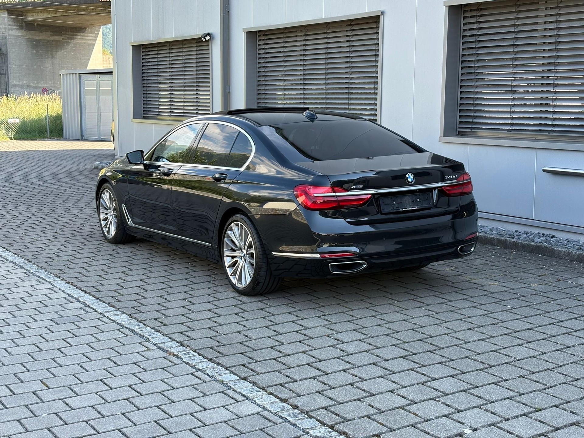 BMW 740d xDrive Steptronic-image-7