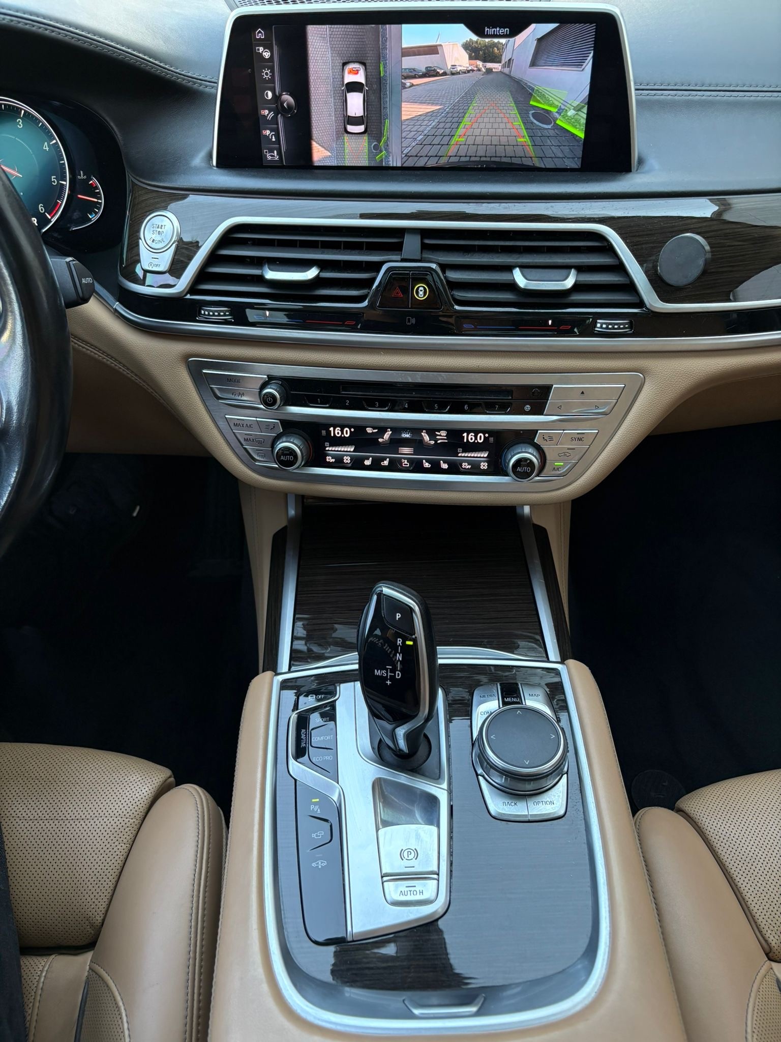 BMW 740d xDrive Steptronic-image-12