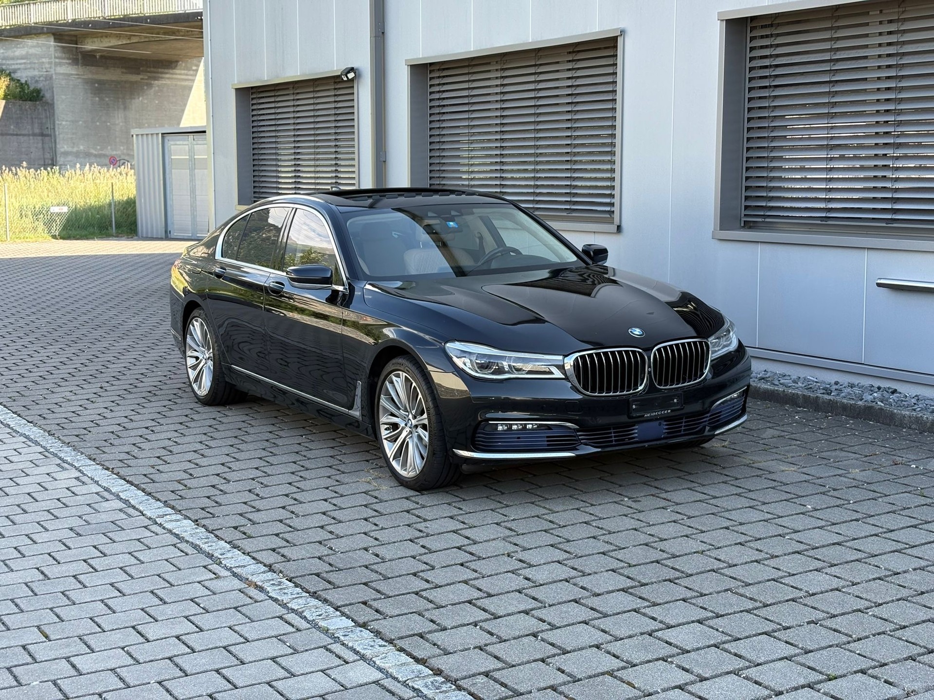 BMW 740d xDrive Steptronic-image-3