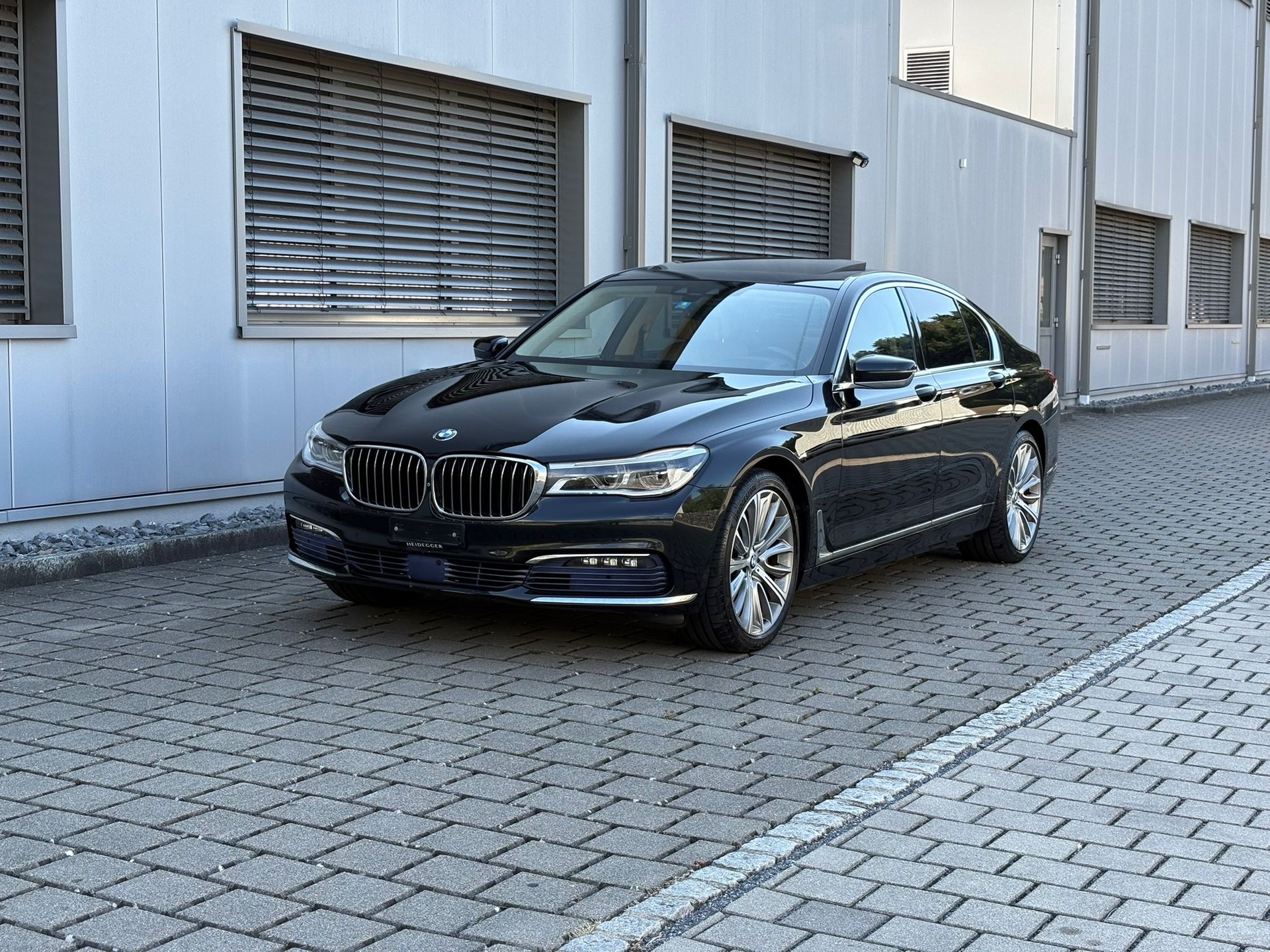 BMW 740d xDrive Steptronic-image-6