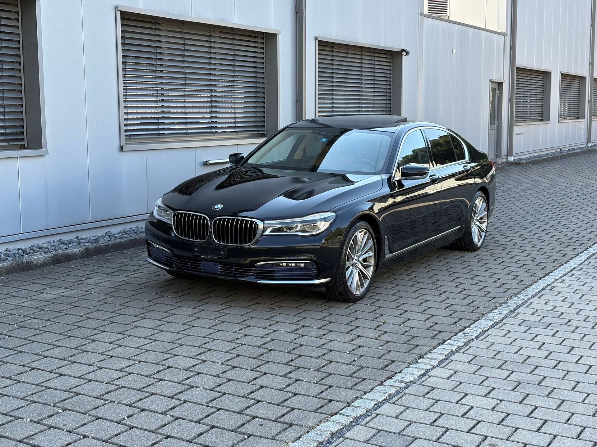 BMW 740d xDrive Steptronic-image-11