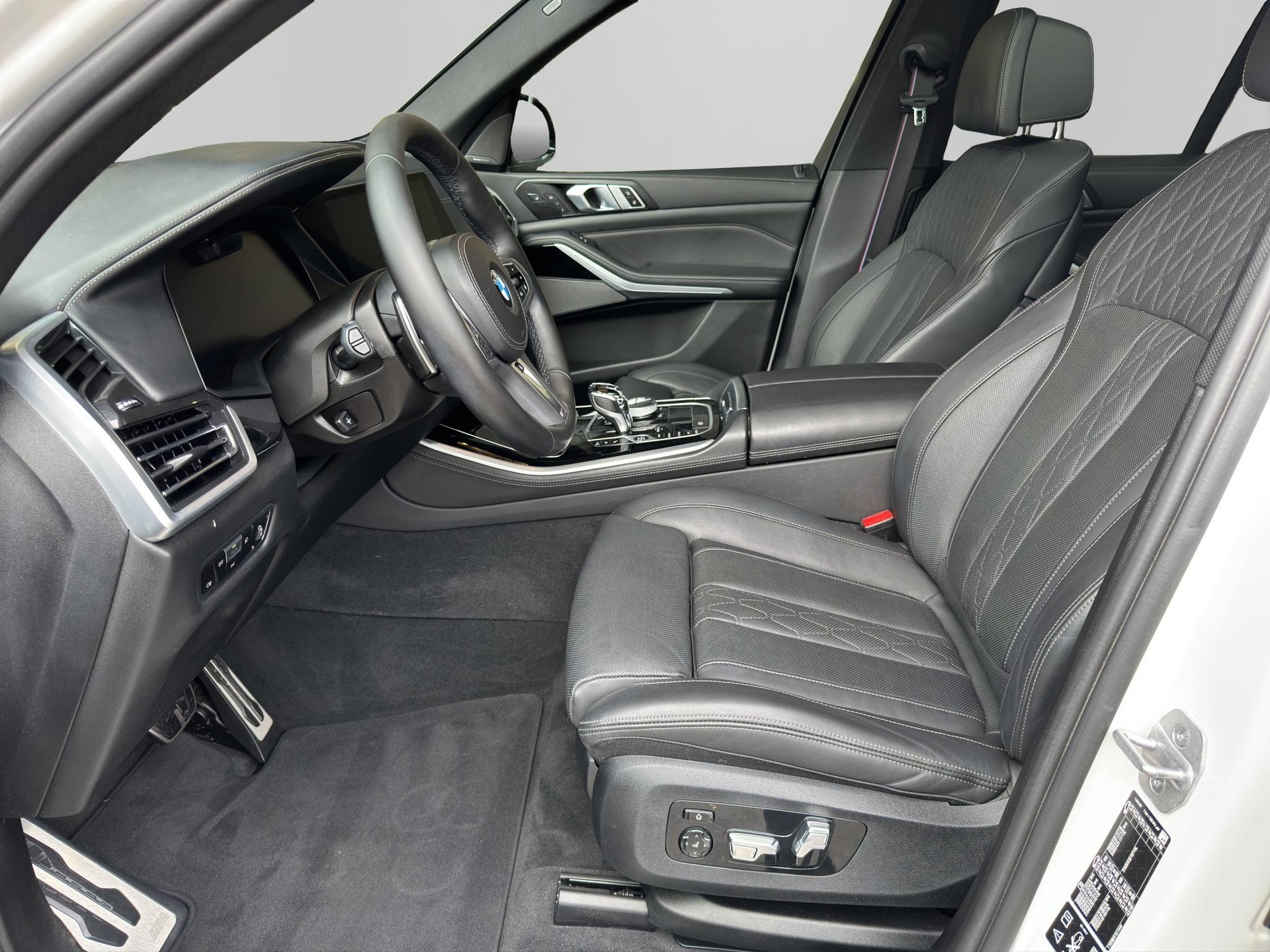 BMW X5 xDrive 48V 40d M Sport Steptronic-image-11