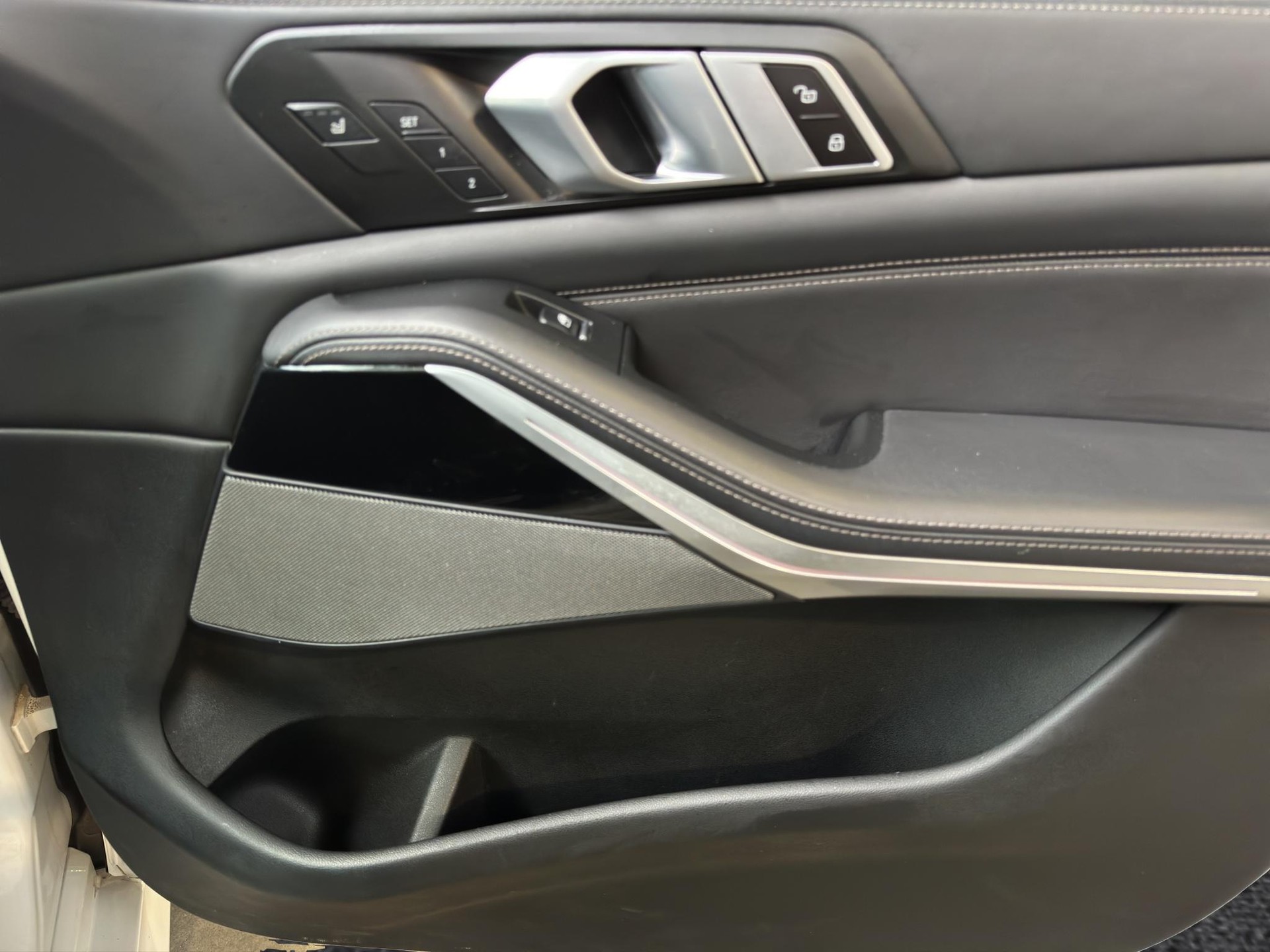 BMW X5 xDrive 48V 40d M Sport Steptronic-image-20