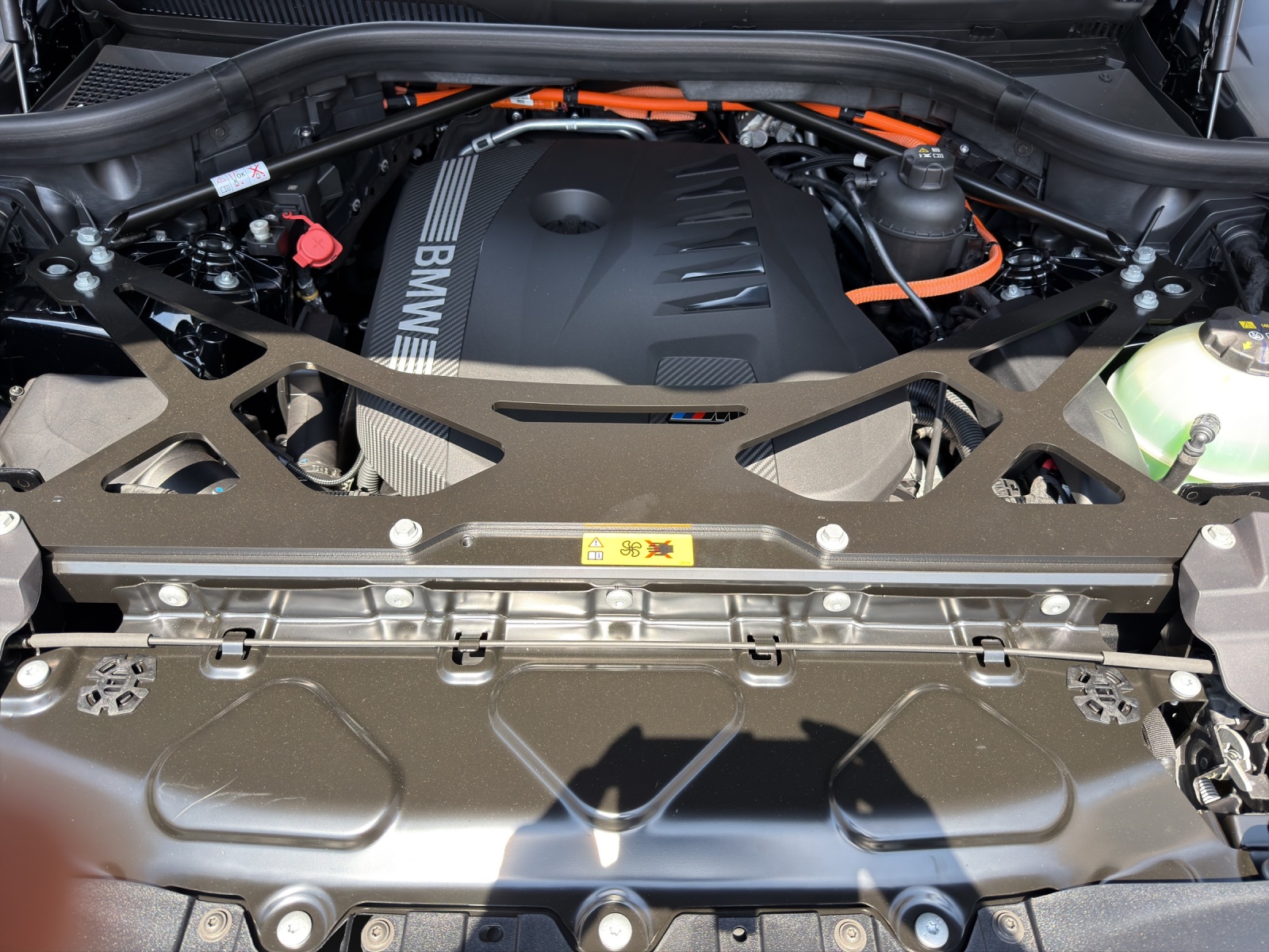 BMW XM xDrive 50e PHEV-image-9