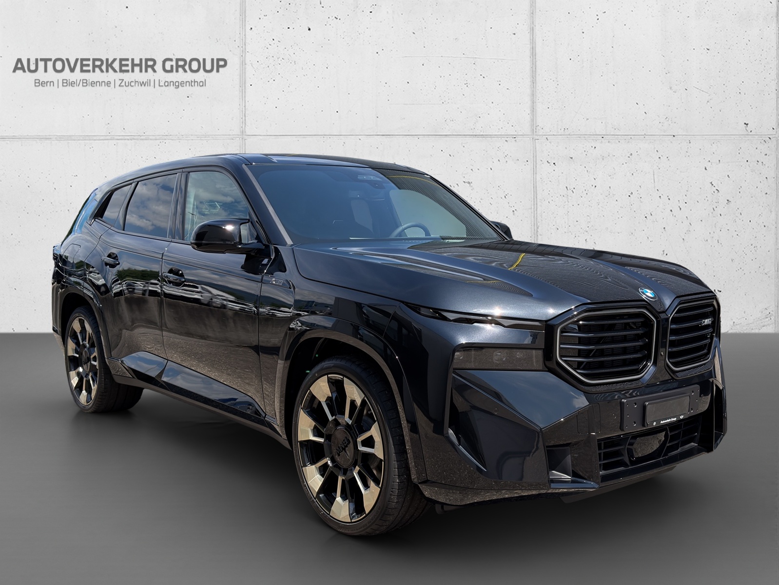 BMW XM xDrive 50e PHEV-image-6