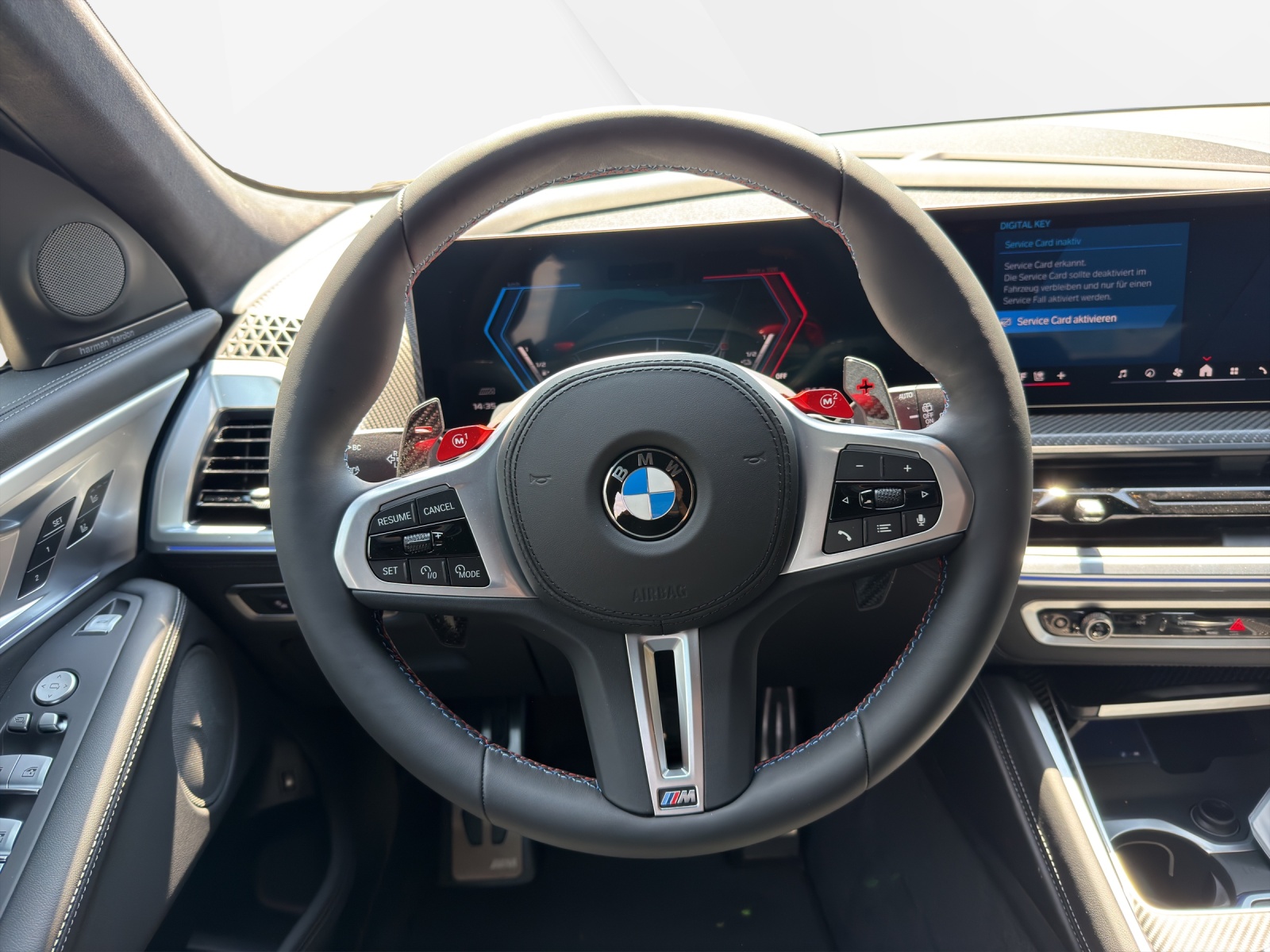 BMW XM xDrive 50e PHEV-image-13