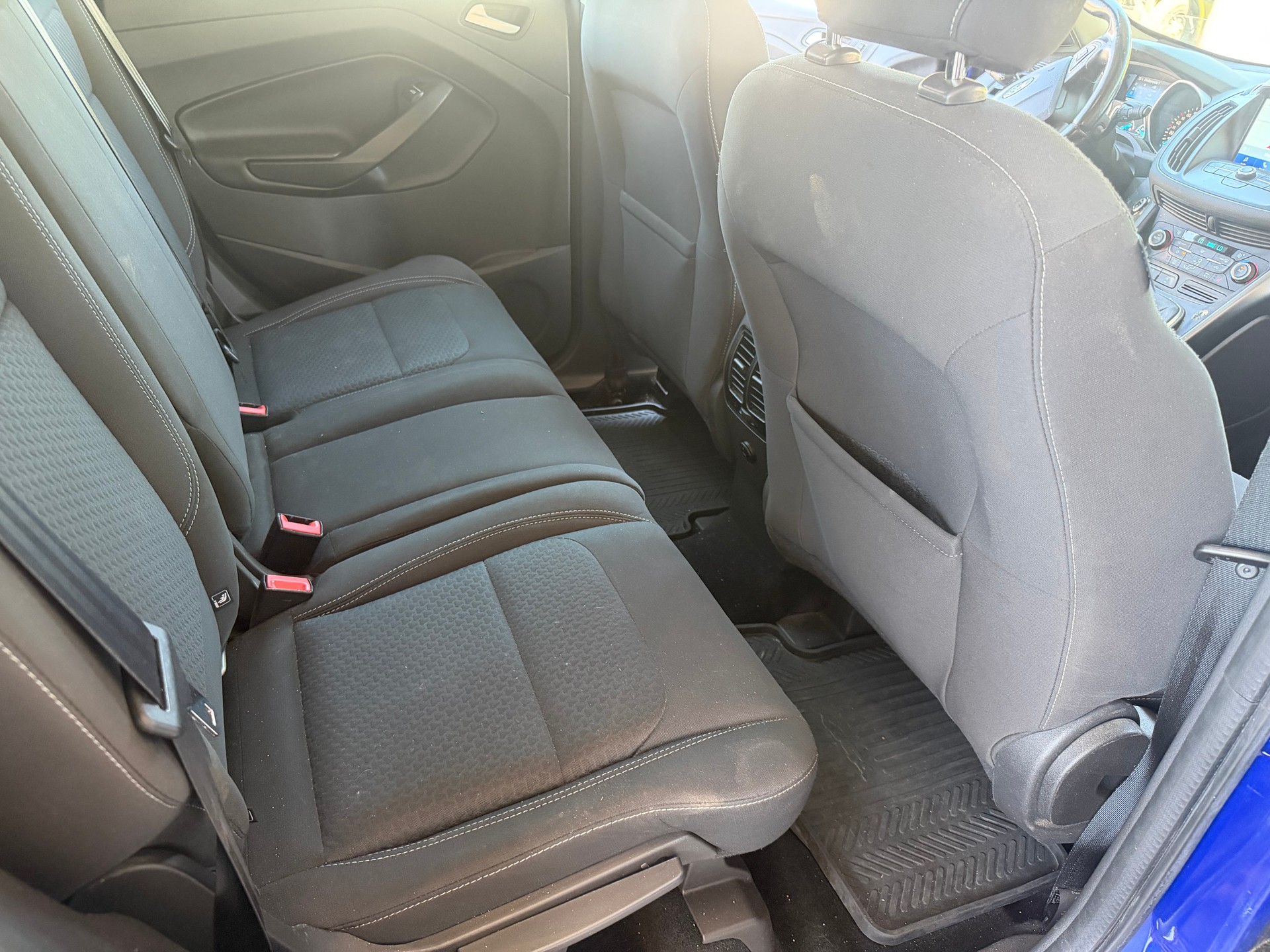 FORD Kuga 1.5 SCTi Business 2WD-image-7