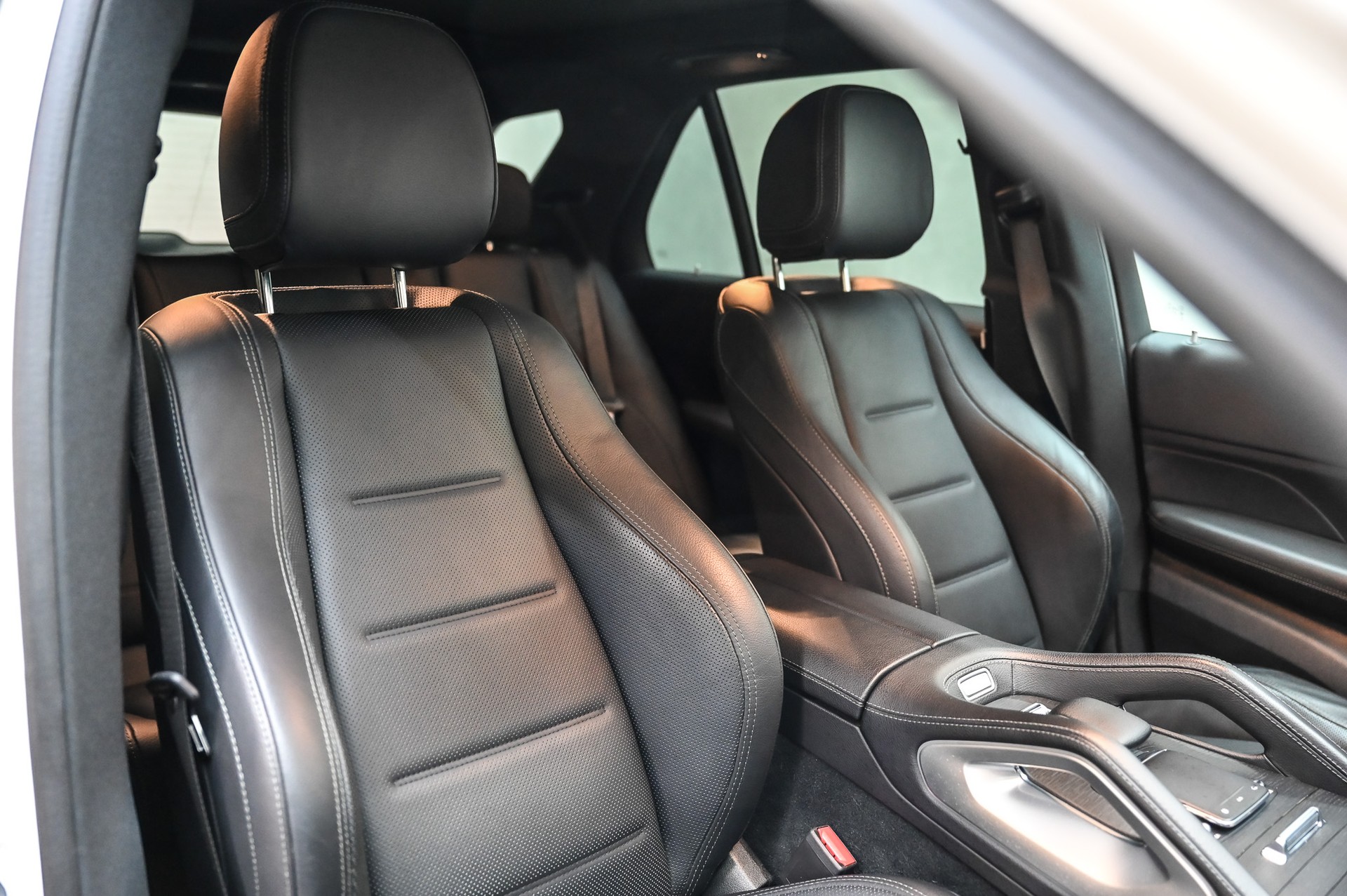 MERCEDES-BENZ GLE 400 d AMG Line 4matic-image-17
