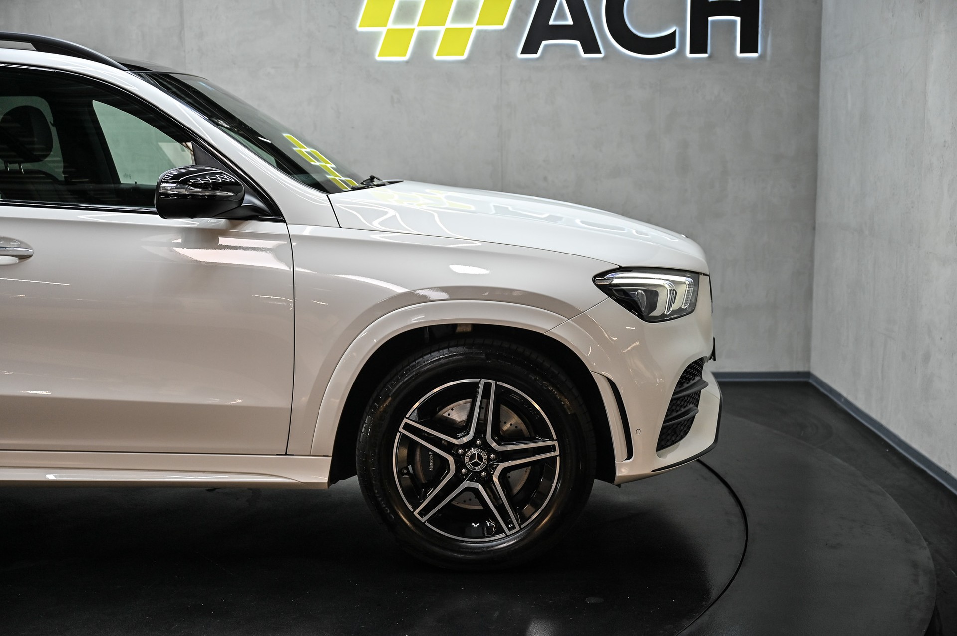 MERCEDES-BENZ GLE 400 d AMG Line 4matic-image-12
