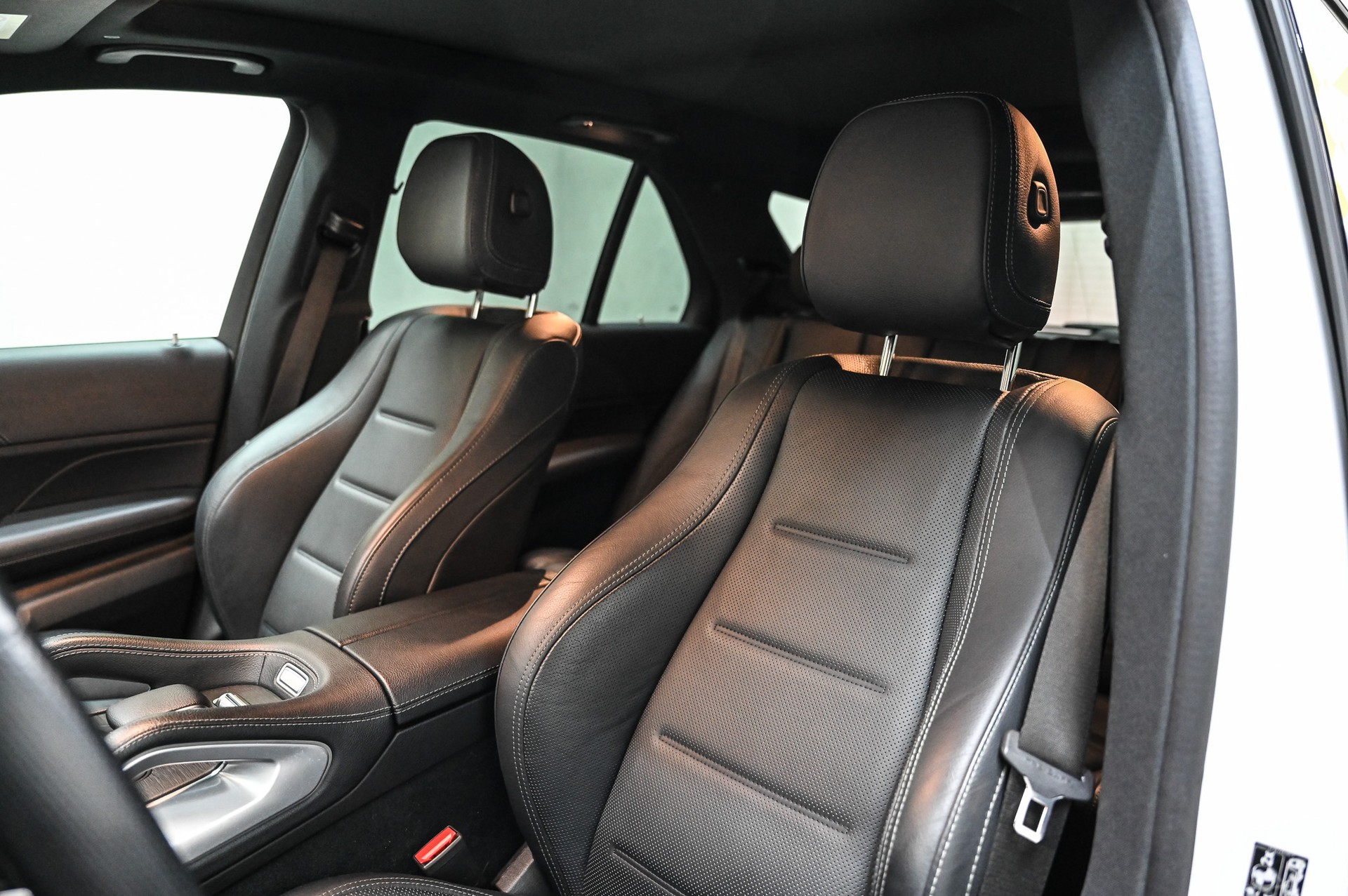 MERCEDES-BENZ GLE 400 d AMG Line 4matic-image-16