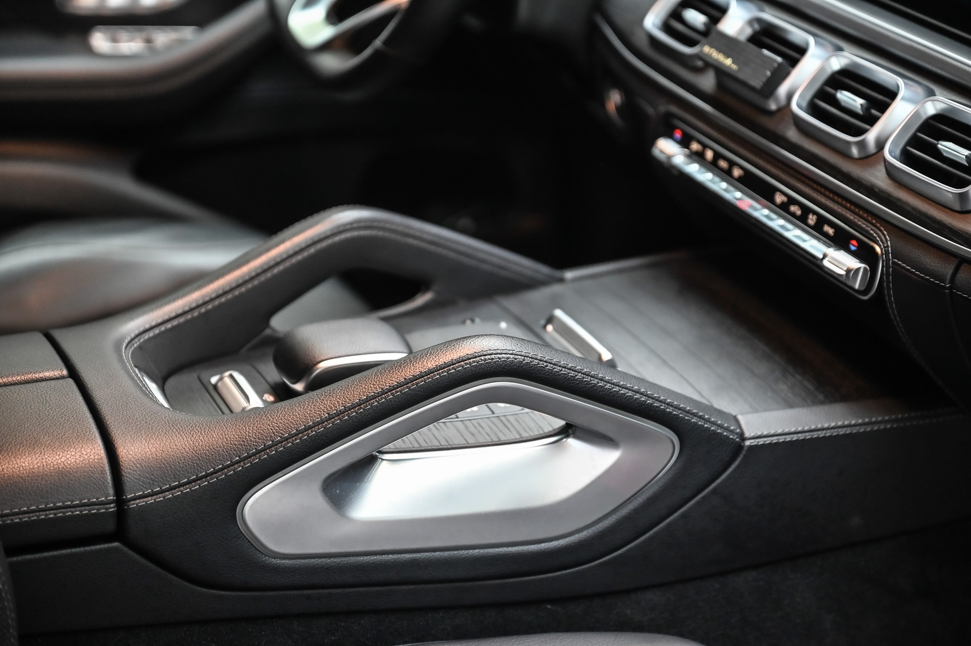 MERCEDES-BENZ GLE 400 d AMG Line 4matic-image-28