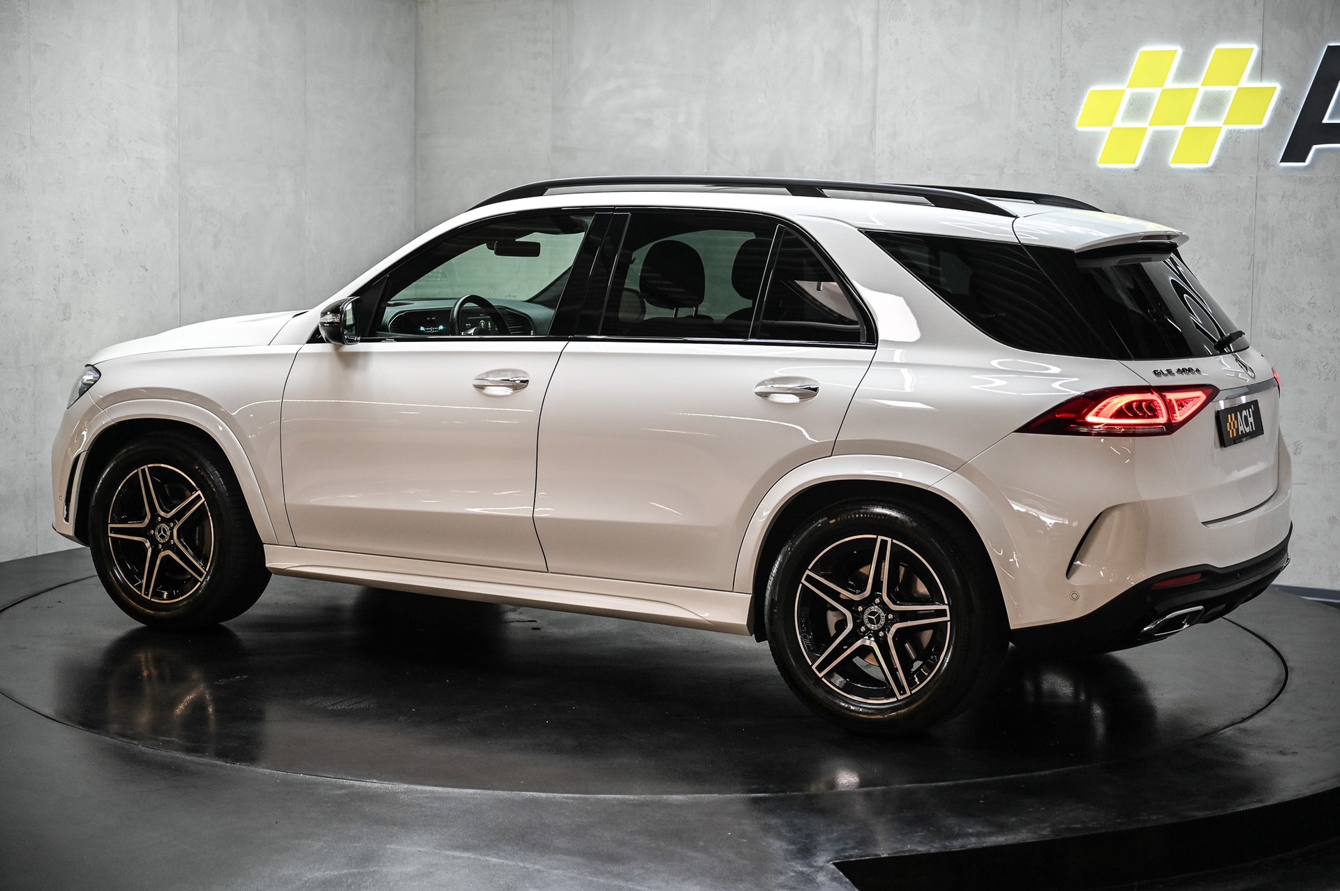 MERCEDES-BENZ GLE 400 d AMG Line 4matic-image-5