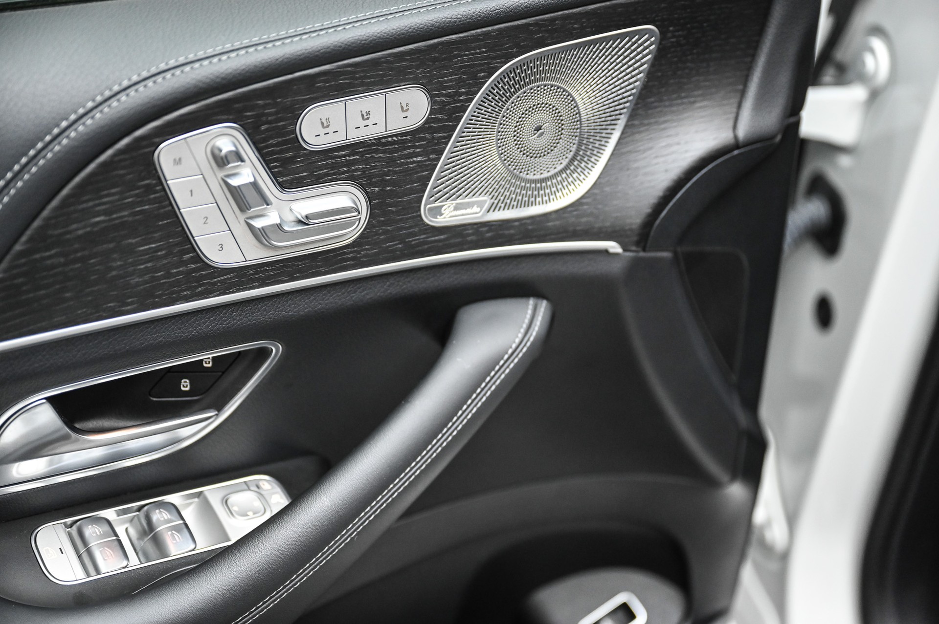 MERCEDES-BENZ GLE 400 d AMG Line 4matic-image-29