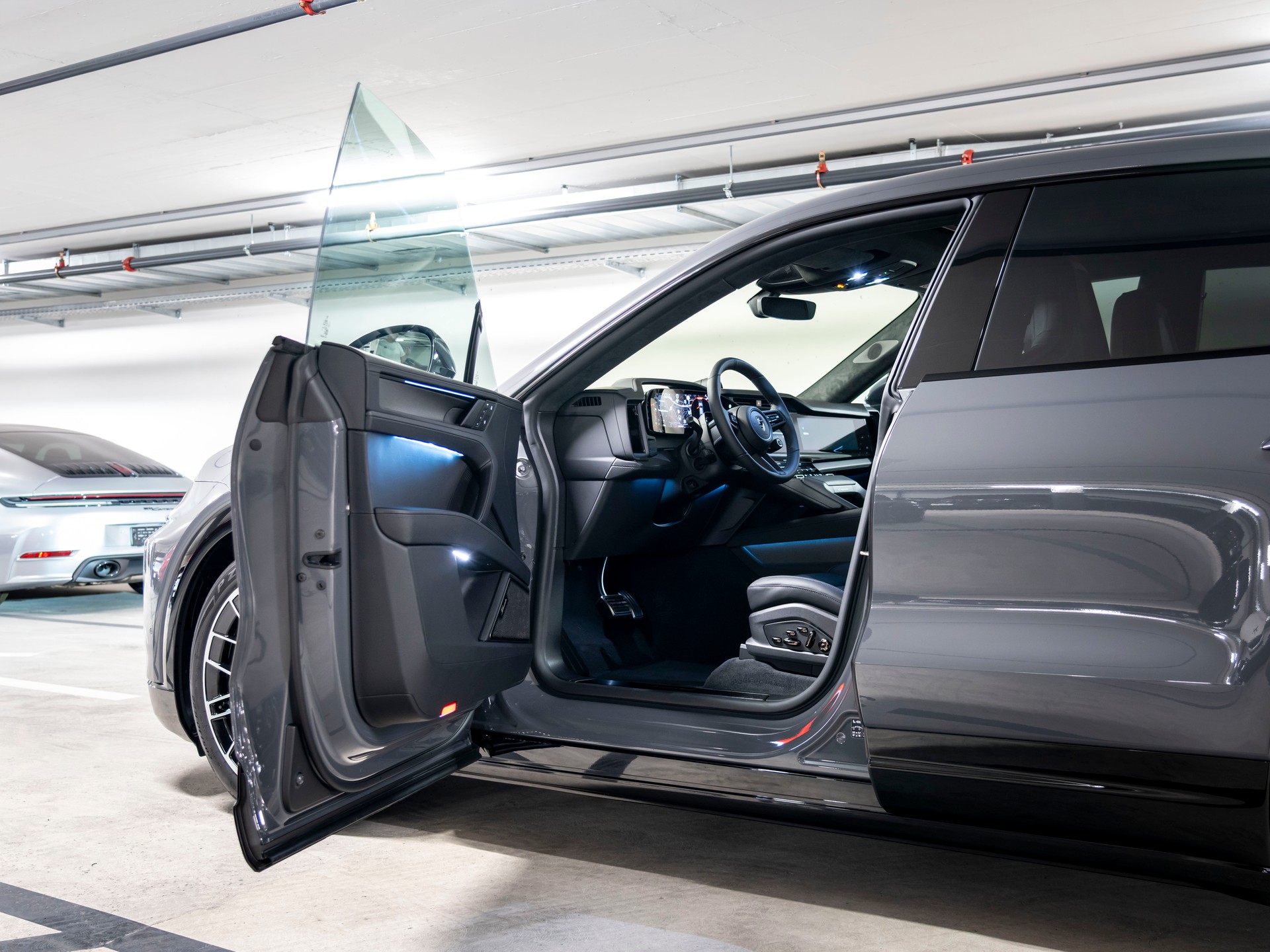 PORSCHE Cayenne Turbo Electric 113 kWh-image-19