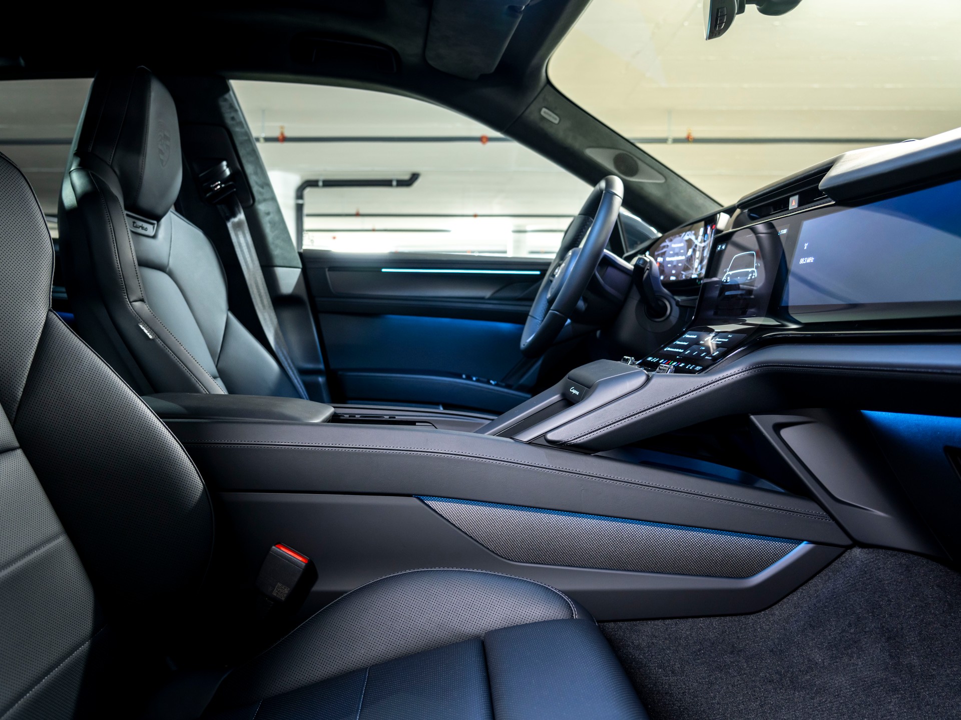 PORSCHE Cayenne Turbo Electric 113 kWh-image-21