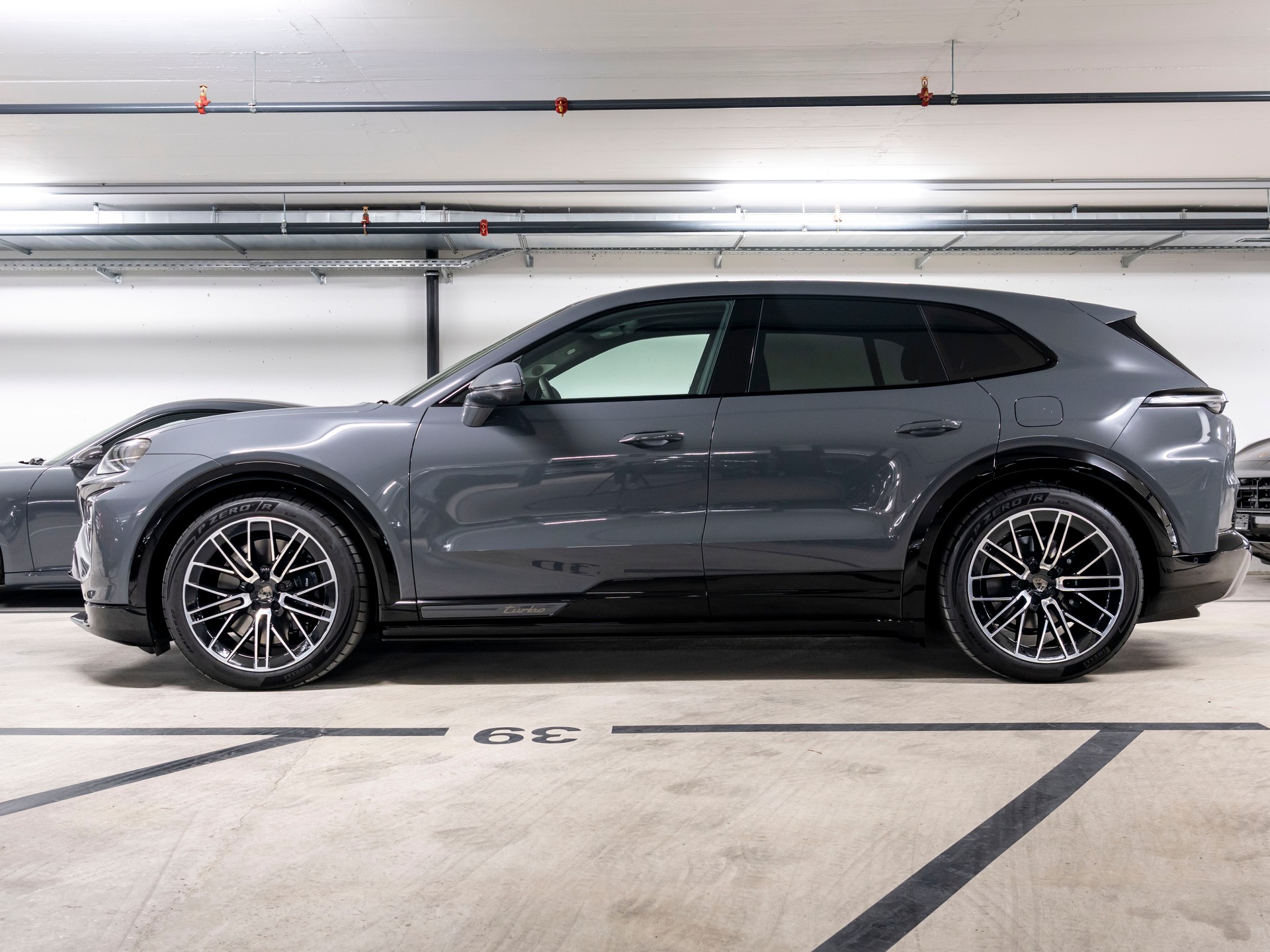 PORSCHE Cayenne Turbo Electric 113 kWh-image-1
