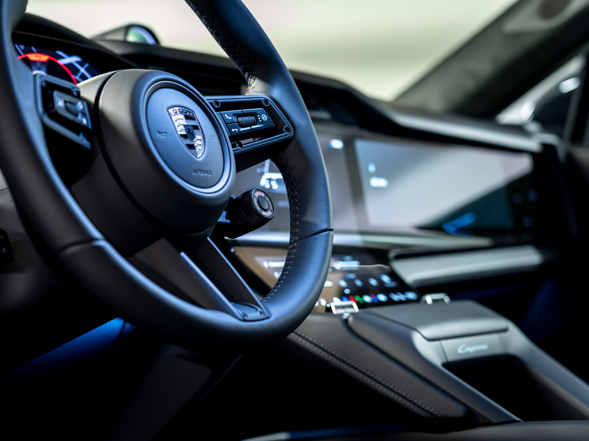 PORSCHE Cayenne Turbo Electric 113 kWh-image-16