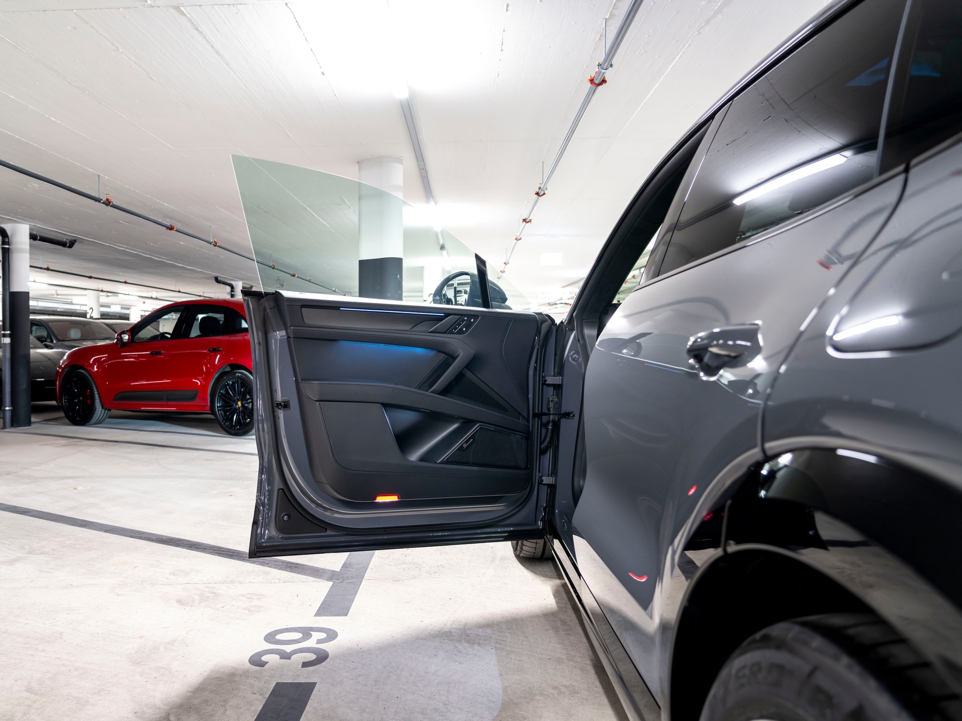 PORSCHE Cayenne Turbo Electric 113 kWh-image-13