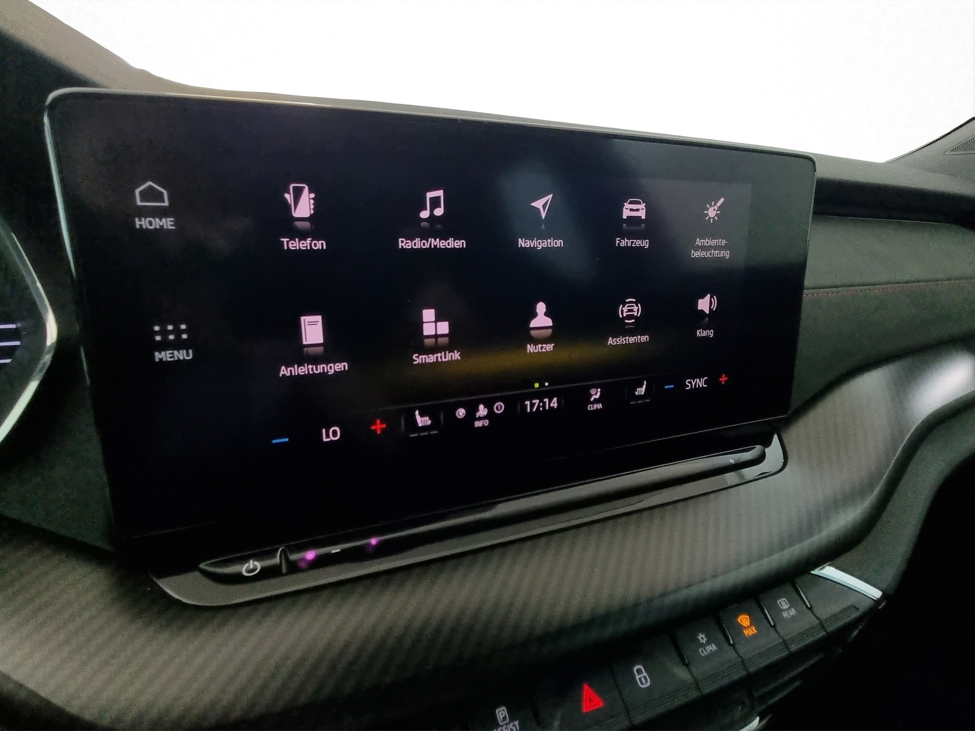 SKODA Octavia Combi 2.0 TSI DSG RS-image-13