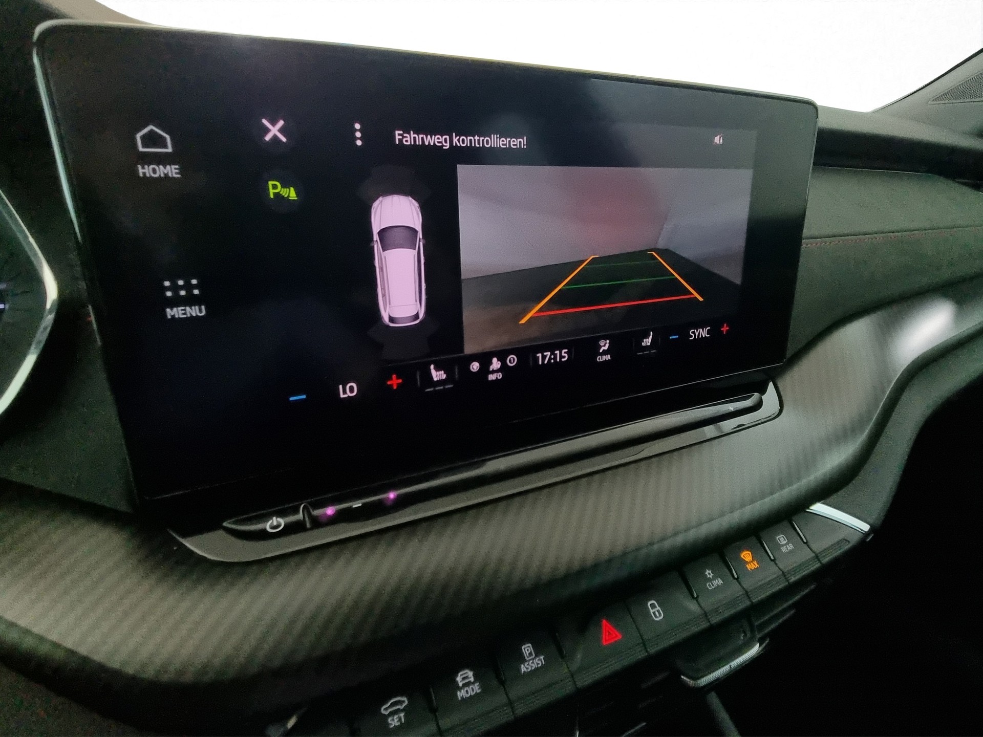 SKODA Octavia Combi 2.0 TSI DSG RS-image-15