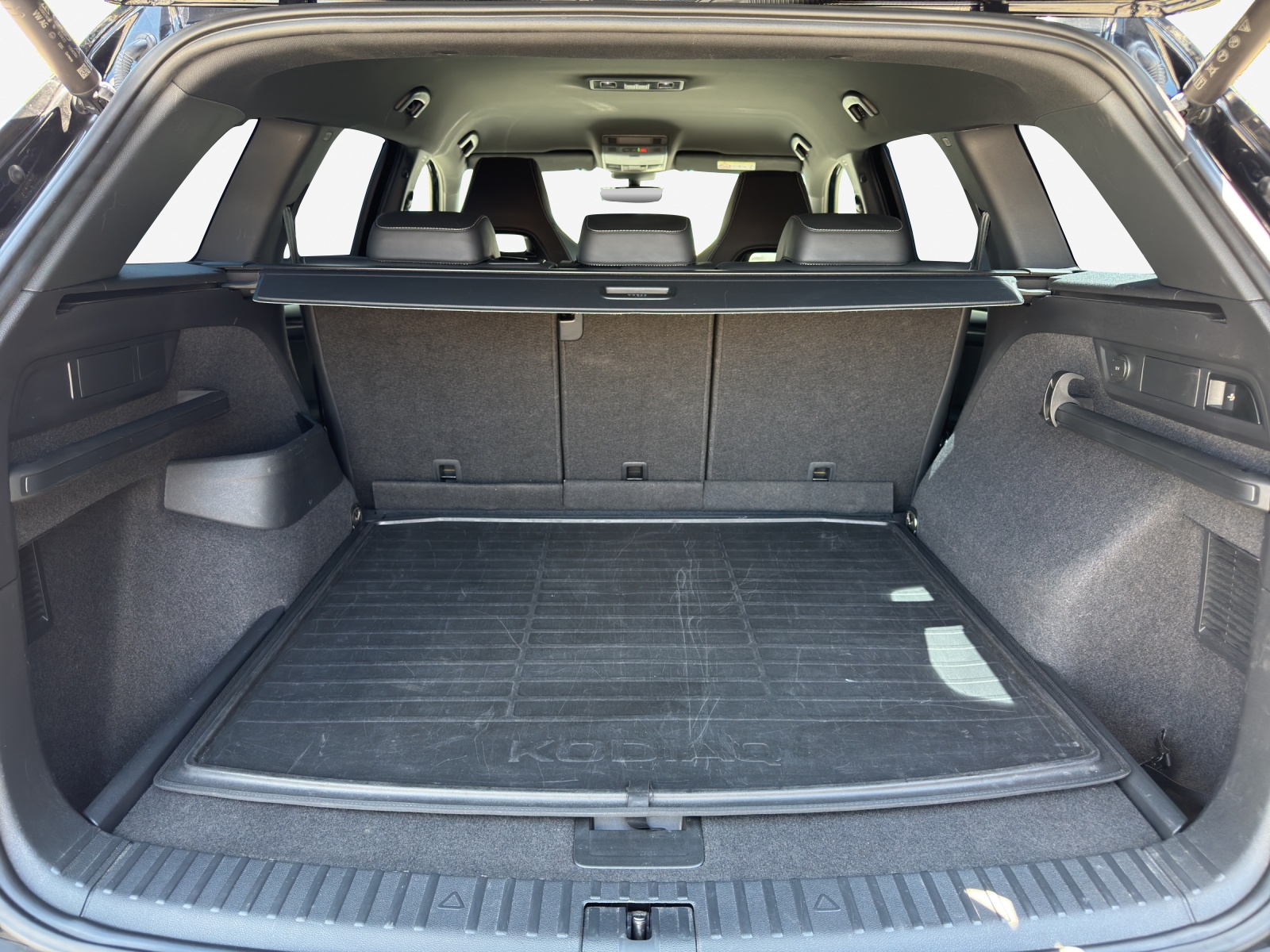 SKODA Kodiaq 2.0 TDI CR SportLine 4x4 DSG-image-12