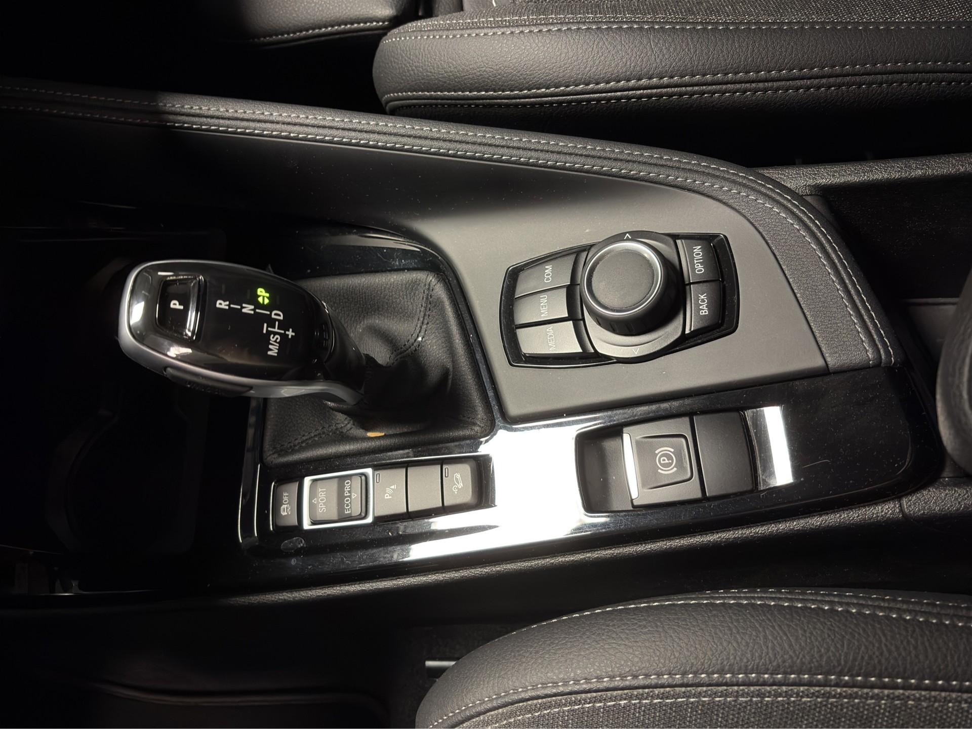 BMW X1 xDrive 18d Sport Line Steptronic-image-14