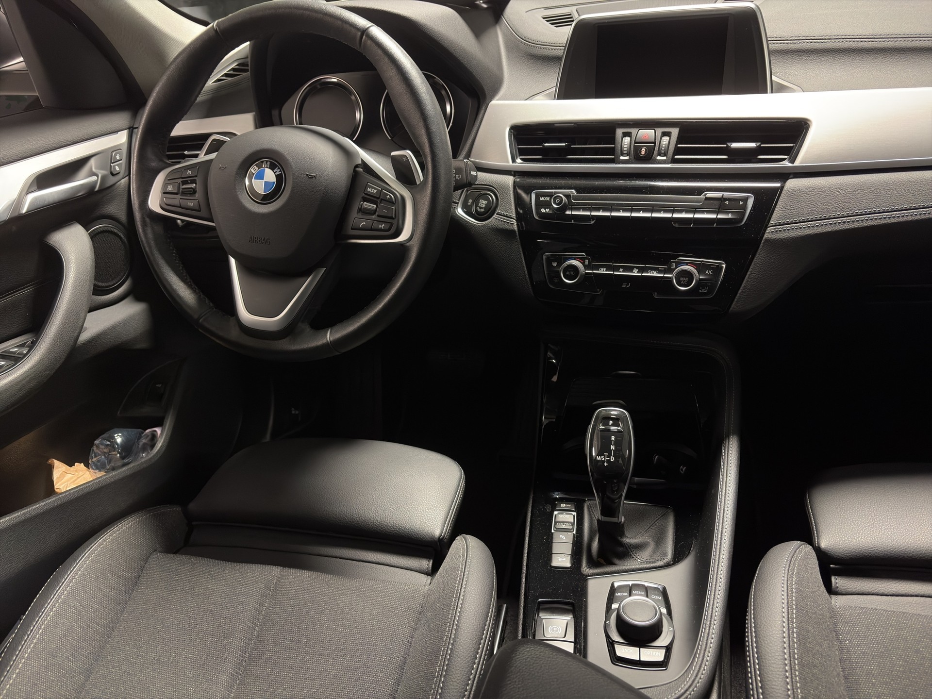 BMW X1 xDrive 18d Sport Line Steptronic-image-10