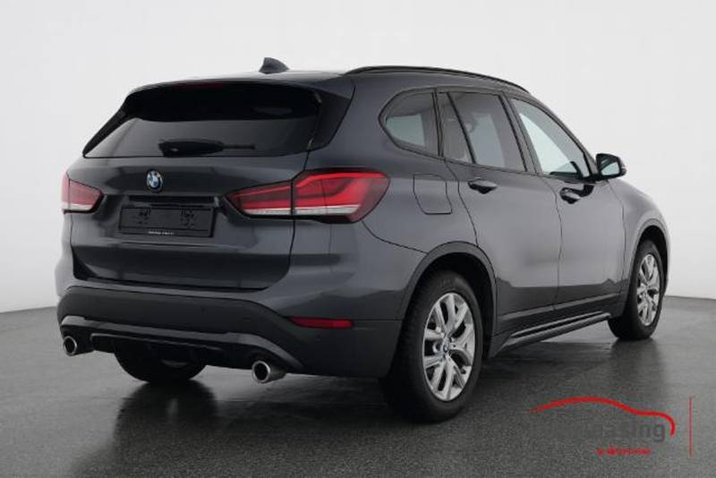 BMW X1 xDrive 18d Sport Line Steptronic-image-2