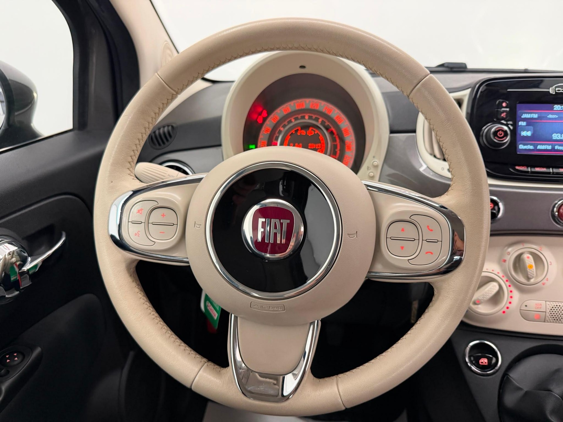 FIAT 500 C 1.2 Lounge-image-17
