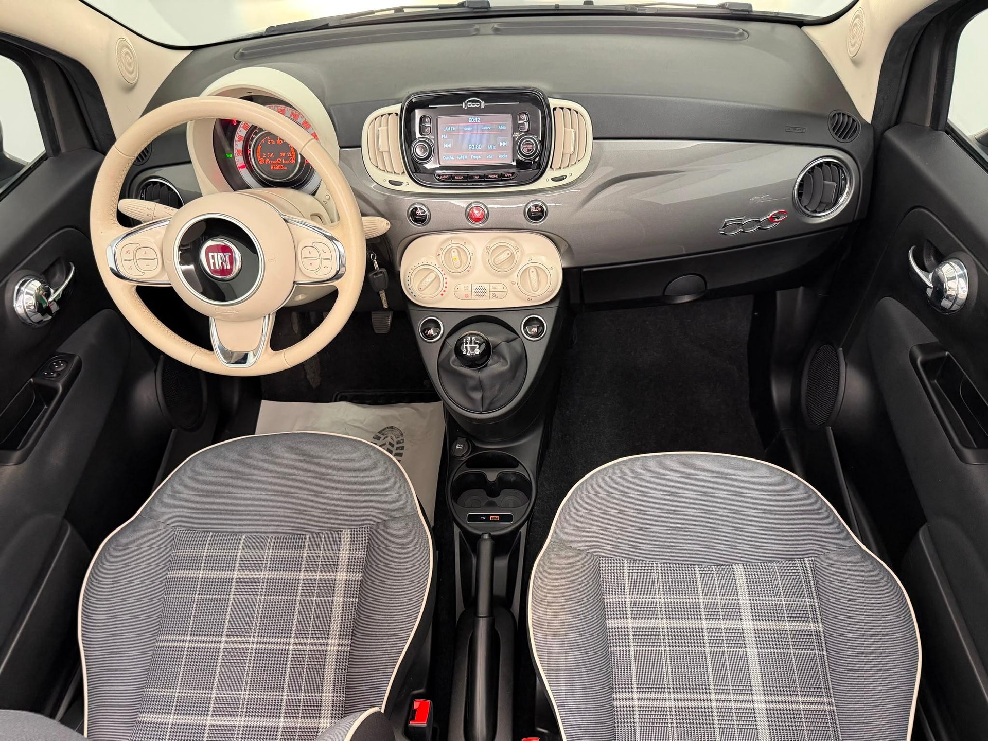 FIAT 500 C 1.2 Lounge-image-15
