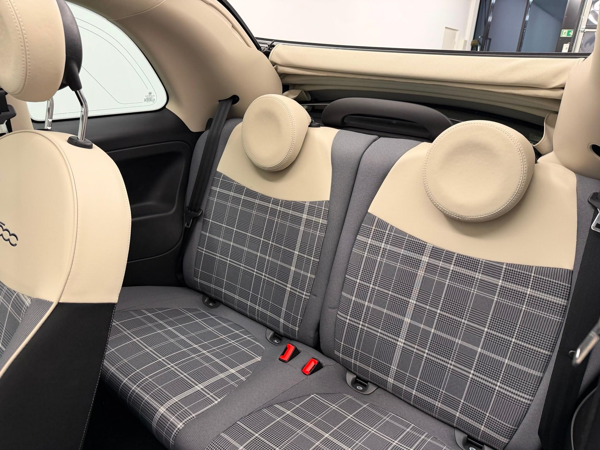 FIAT 500 C 1.2 Lounge-image-13