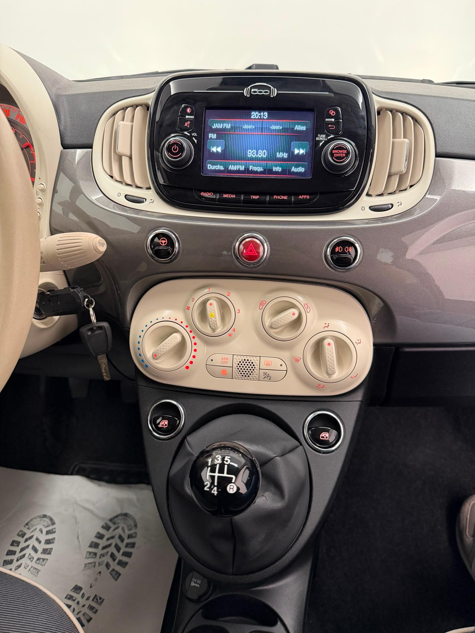 FIAT 500 C 1.2 Lounge-image-18