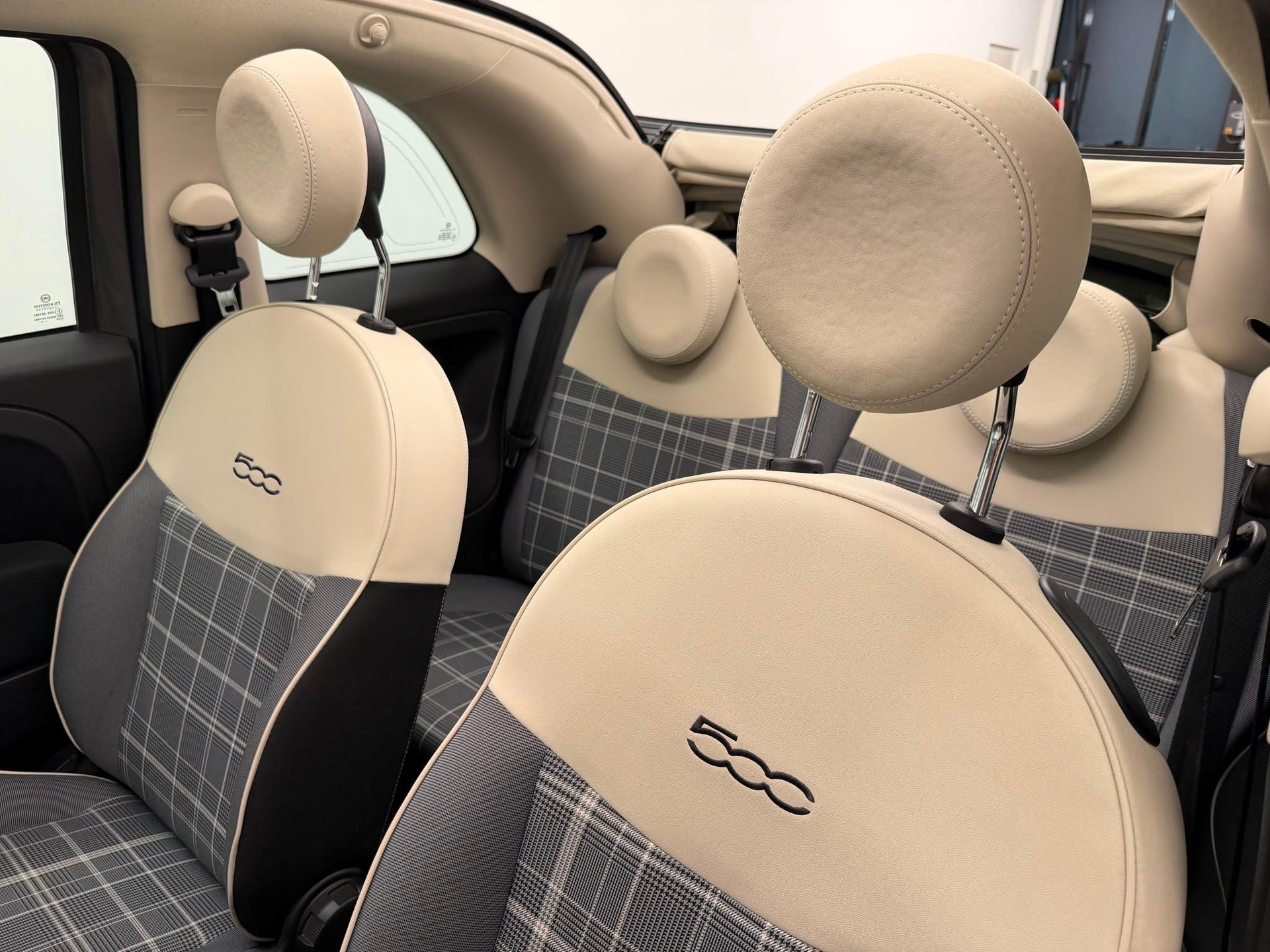 FIAT 500 C 1.2 Lounge-image-16