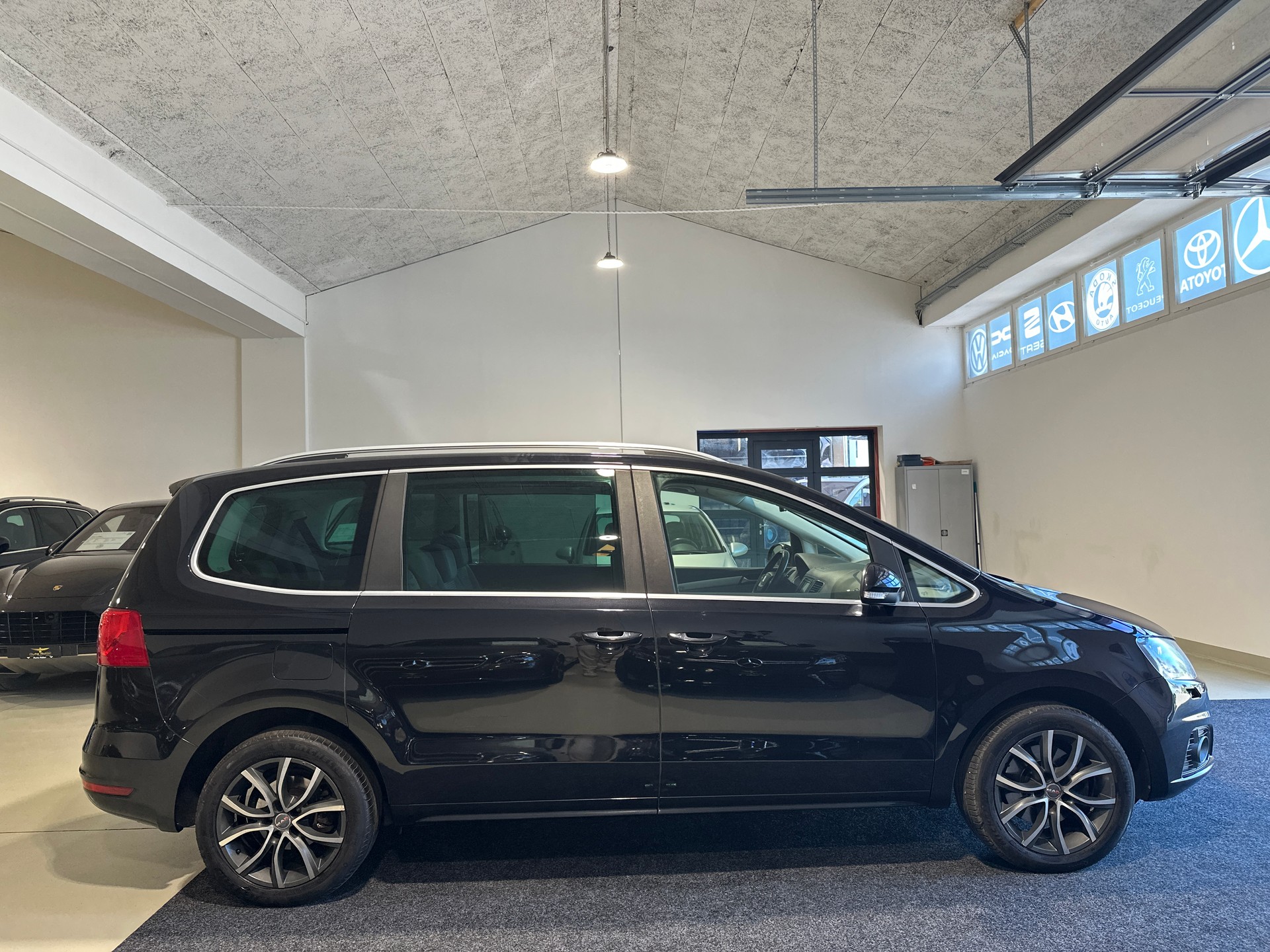 SEAT Alhambra 2.0 TDI E_Ecomotive Style Viva-image-9