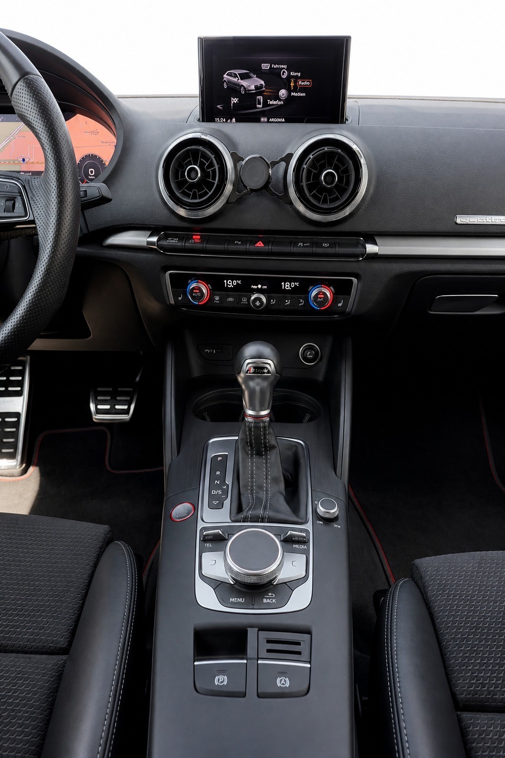 AUDI S3 Sportback 2.0 TFSI quattro S-tronic-image-13