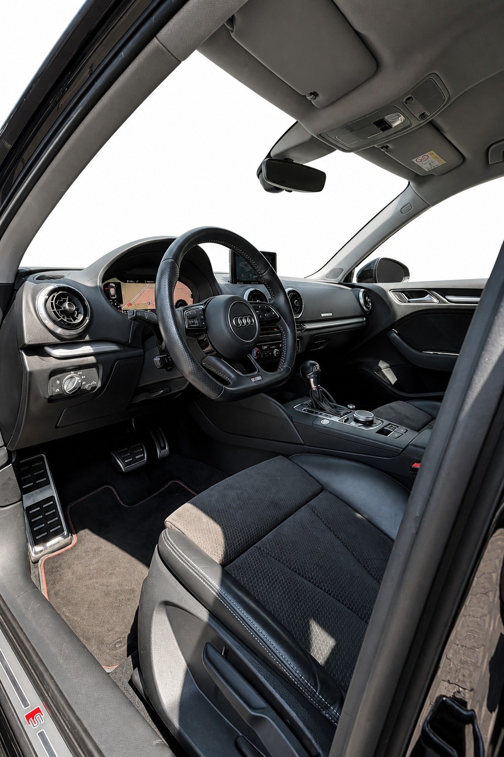 AUDI S3 Sportback 2.0 TFSI quattro S-tronic-image-10