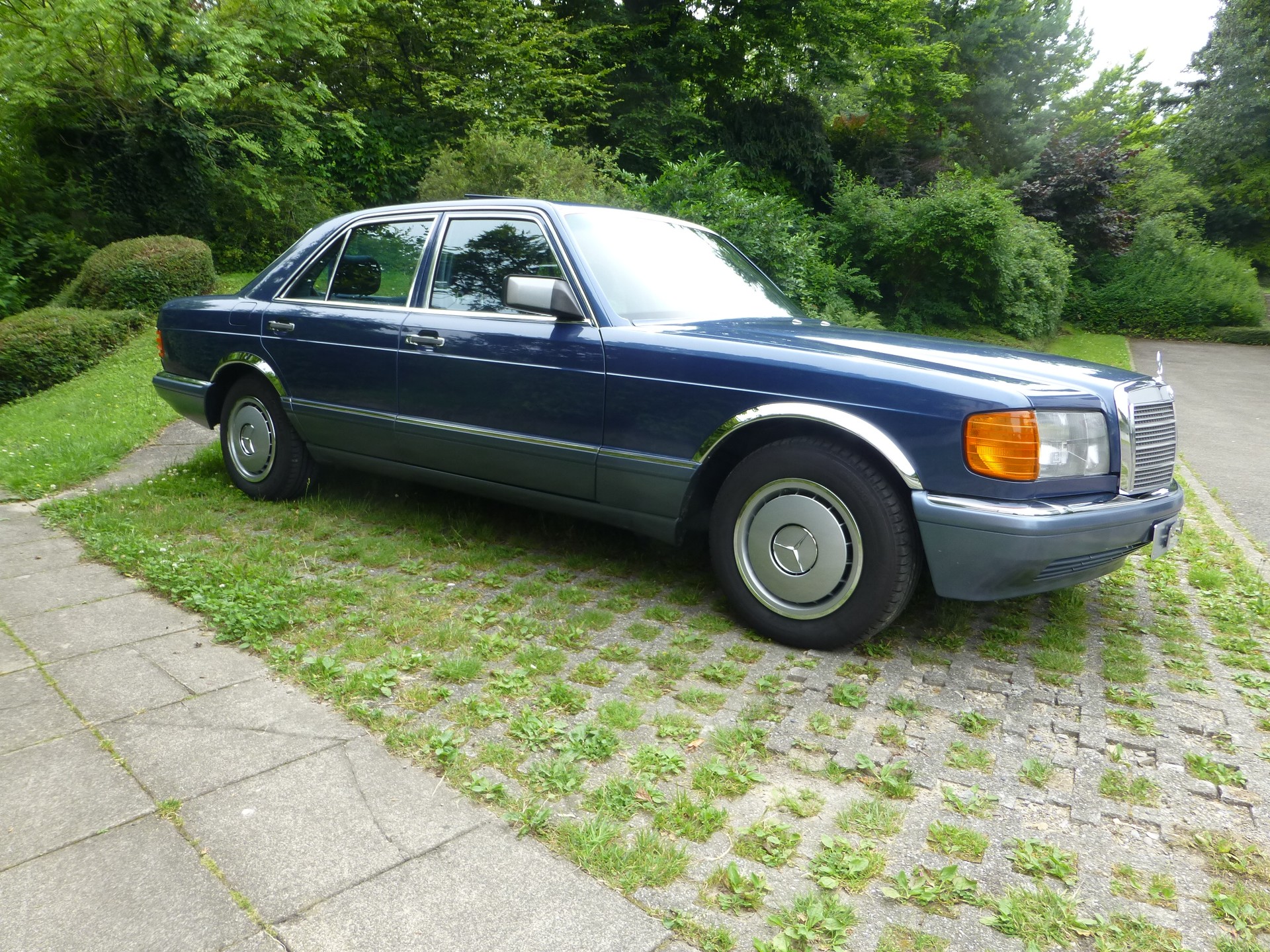 MERCEDES-BENZ 300 SE-image-1