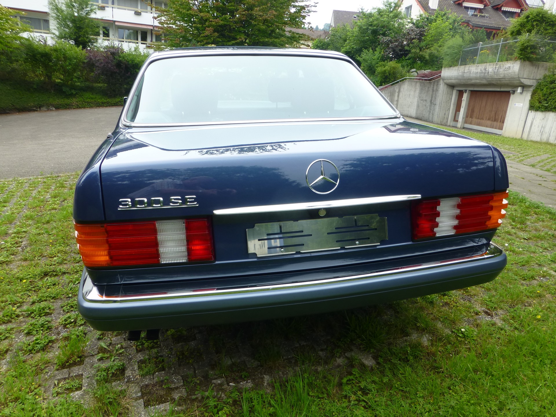 MERCEDES-BENZ 300 SE-image-3