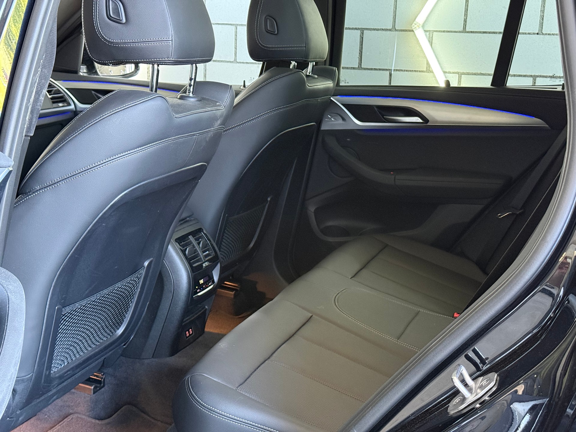 BMW X3 M40i Travel-image-13