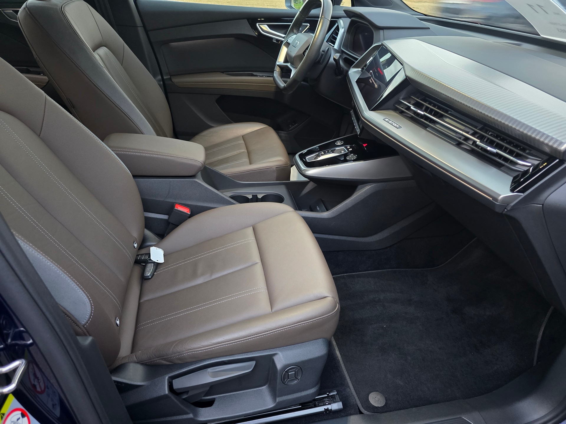 AUDI Q4 e-tron 45 *TOP-ZUSTAND*Frsch ab MFK"Wärmepumpe**-image-10